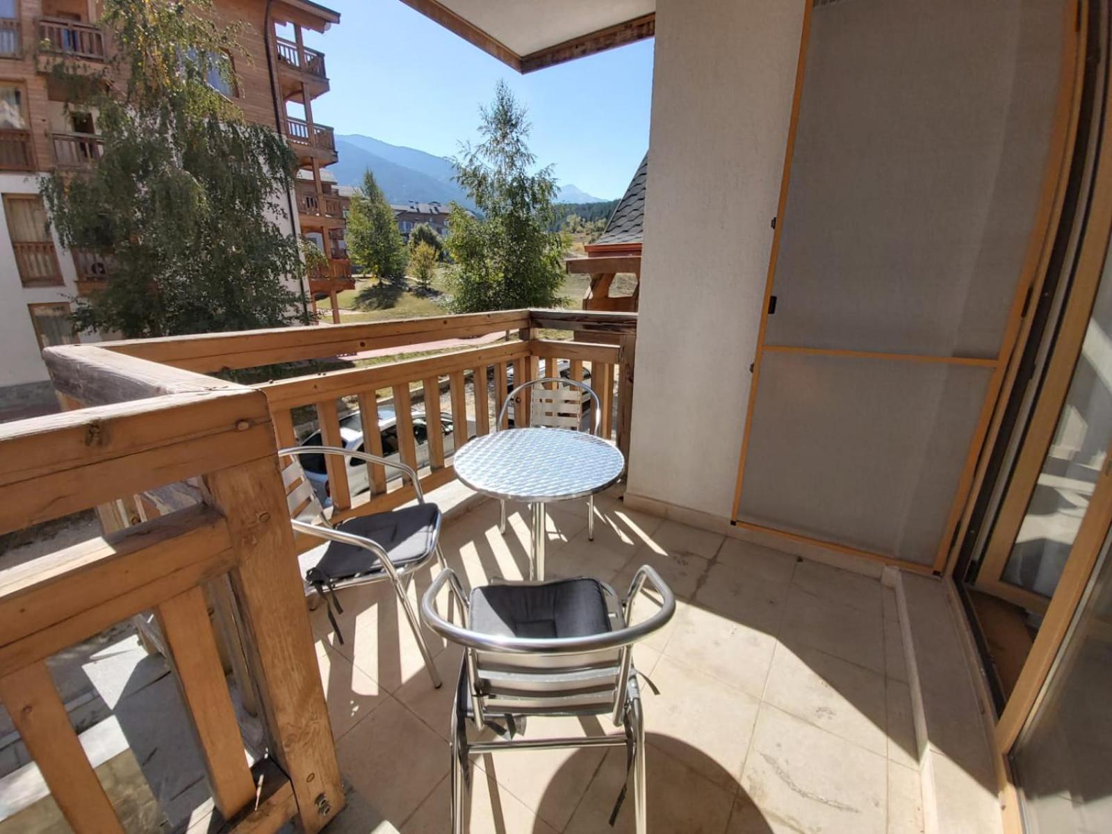 Luxury apartments in St. John Park view 4