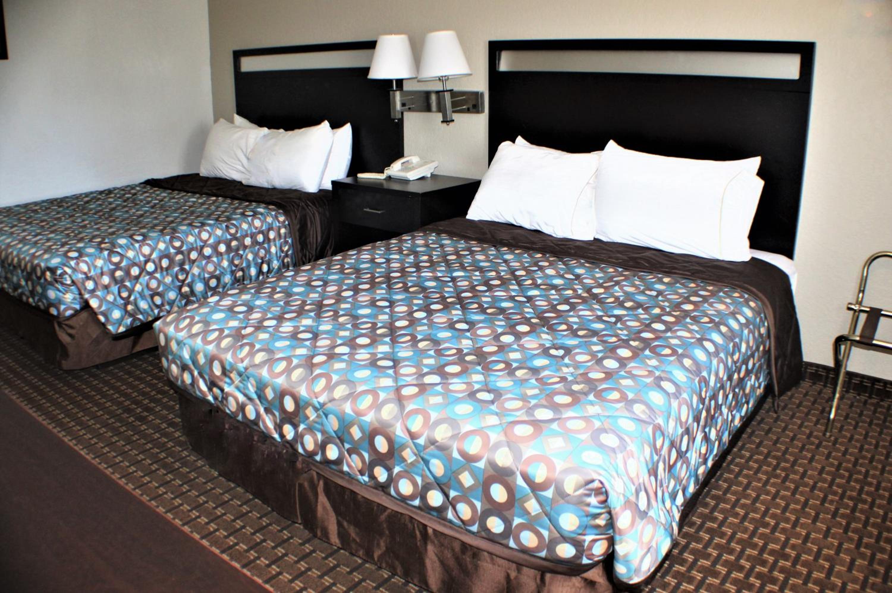 Payson Vacations - Knights Inn Payson - Property Image 17