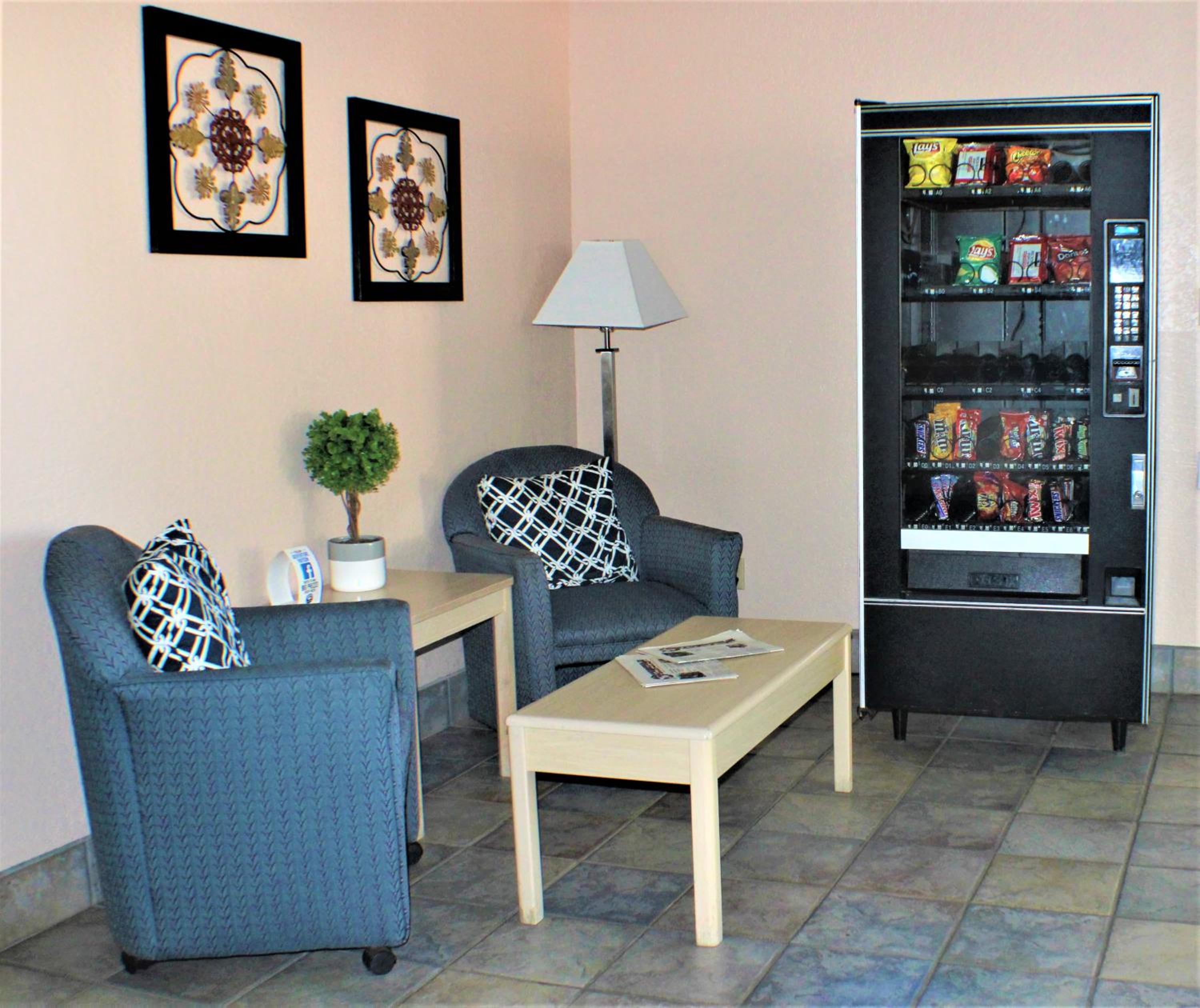 Payson Vacations - Knights Inn Payson - Property Image 25