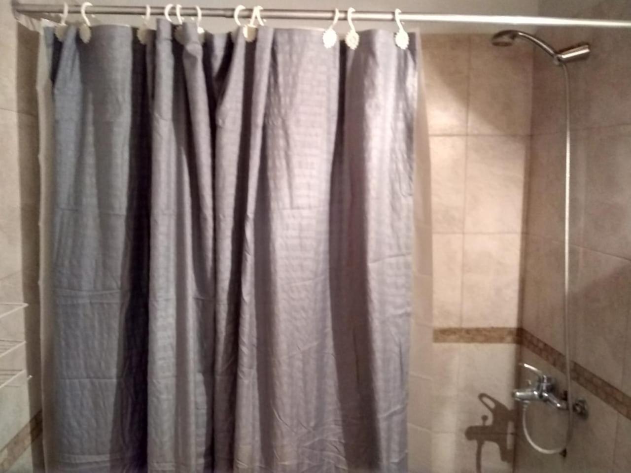 Shangri la - Casa y Pileta Privada