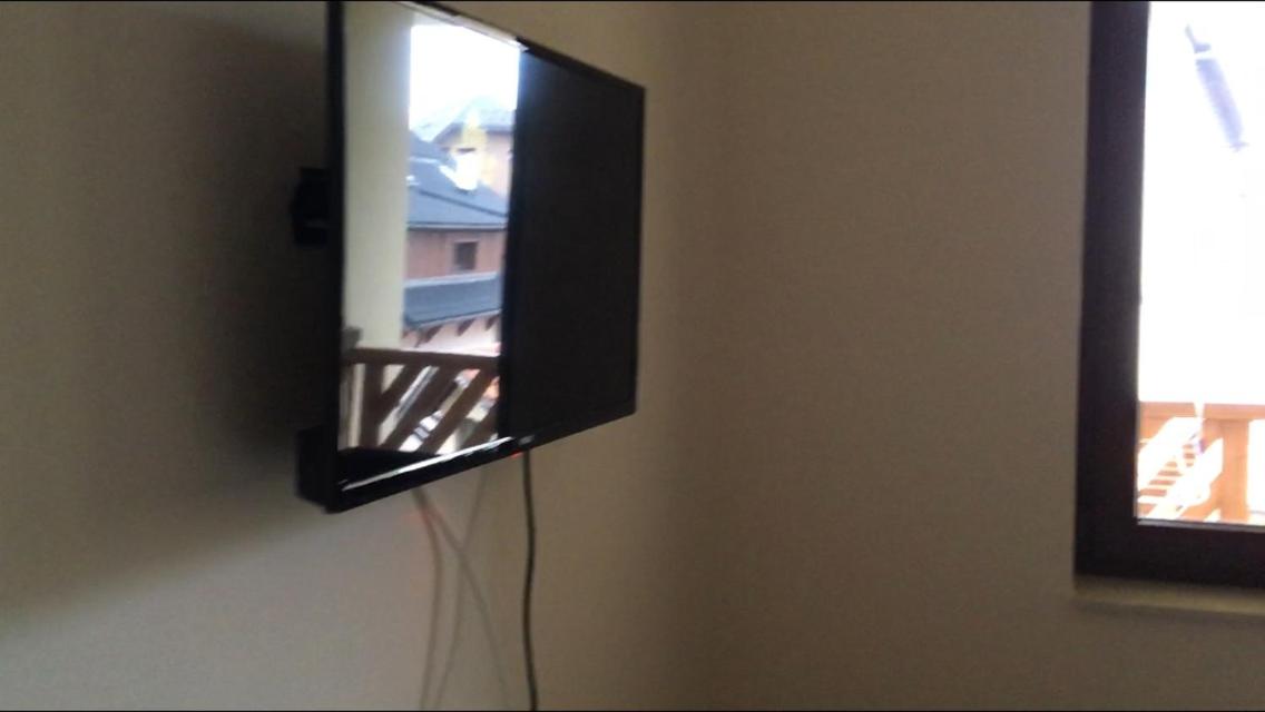 Photo 33