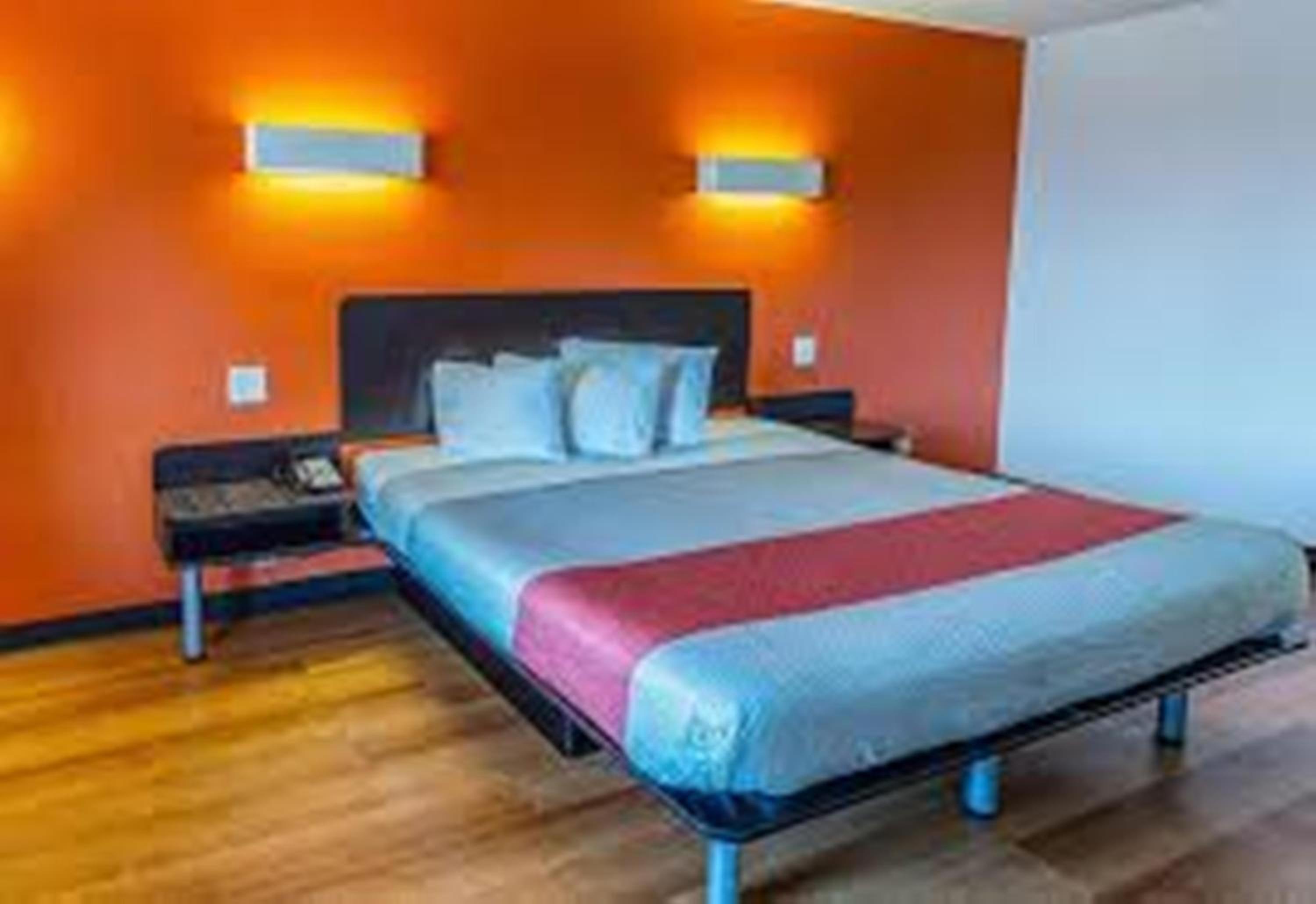 Motel 6-Waxahachie, TX