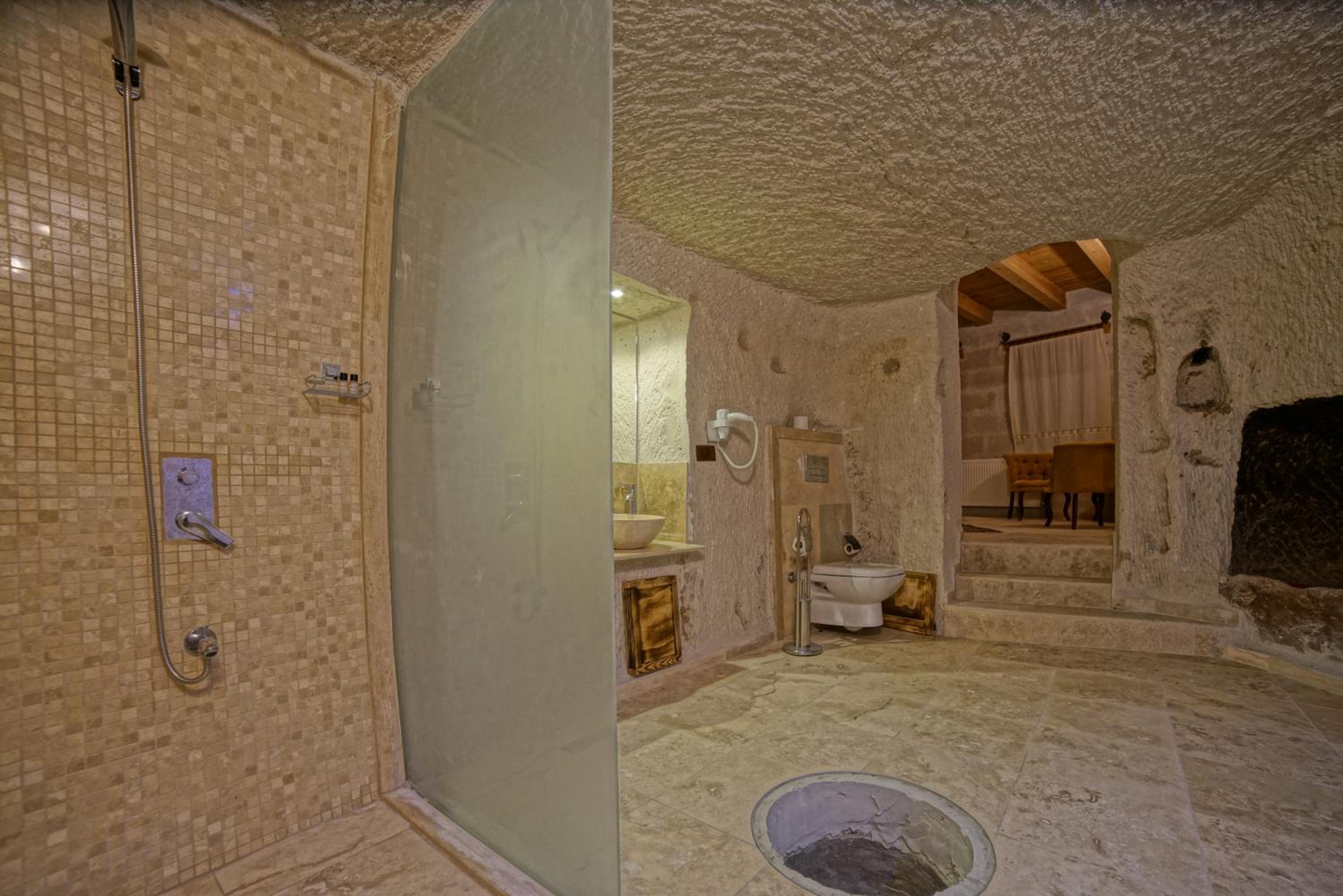 Zeus Cave Suites - Image 108