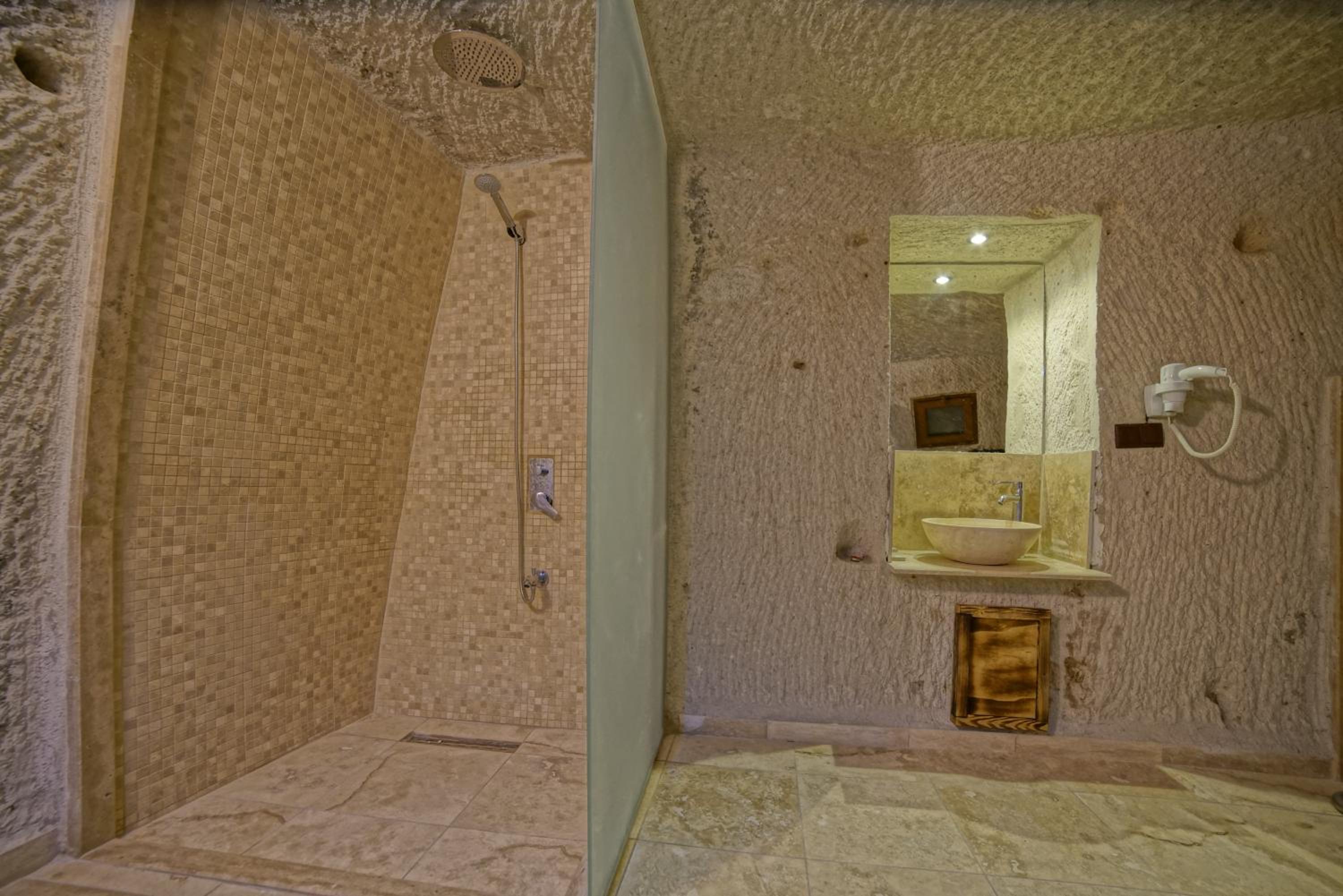 Zeus Cave Suites - Image 110