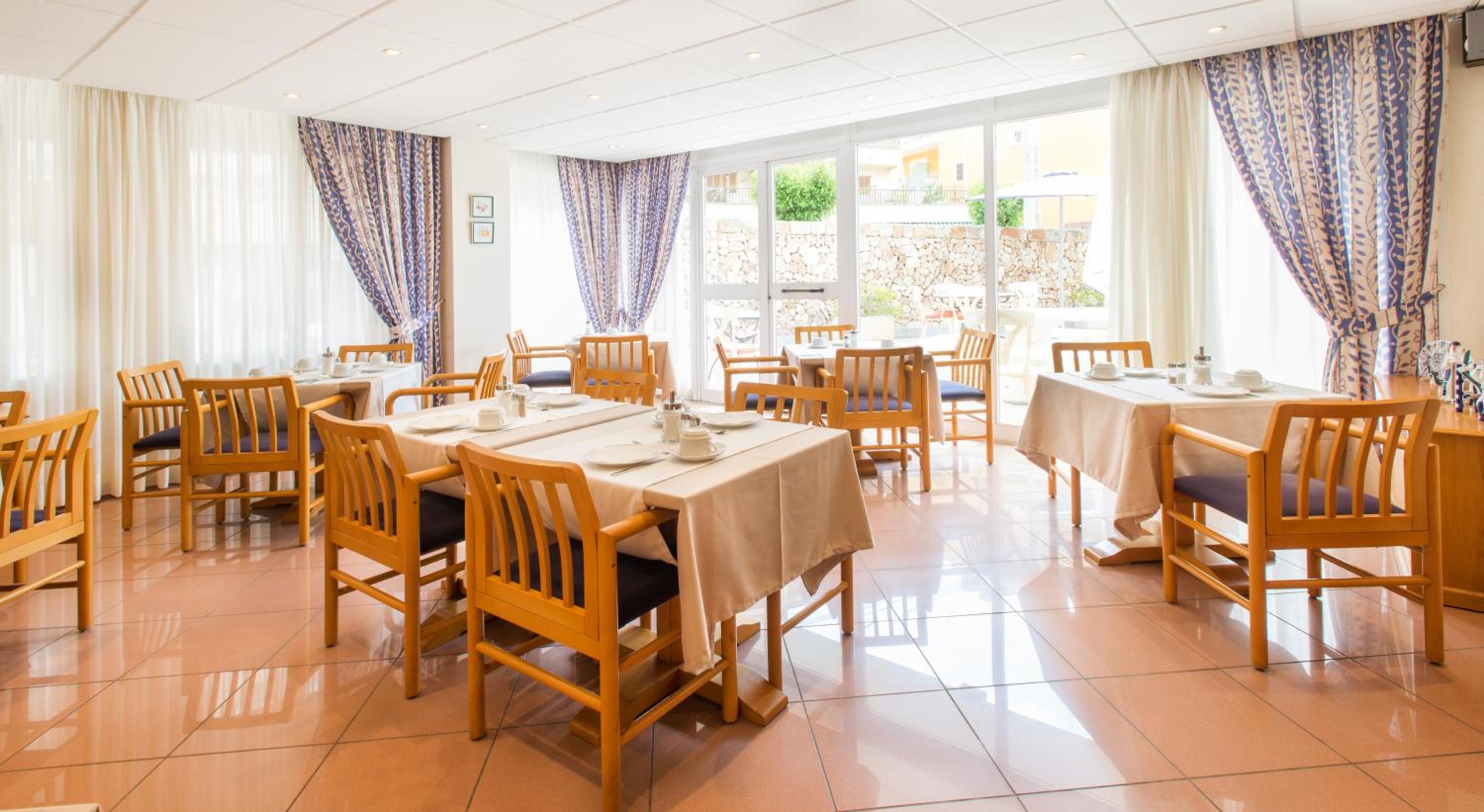 Hostal Residencia Sutimar