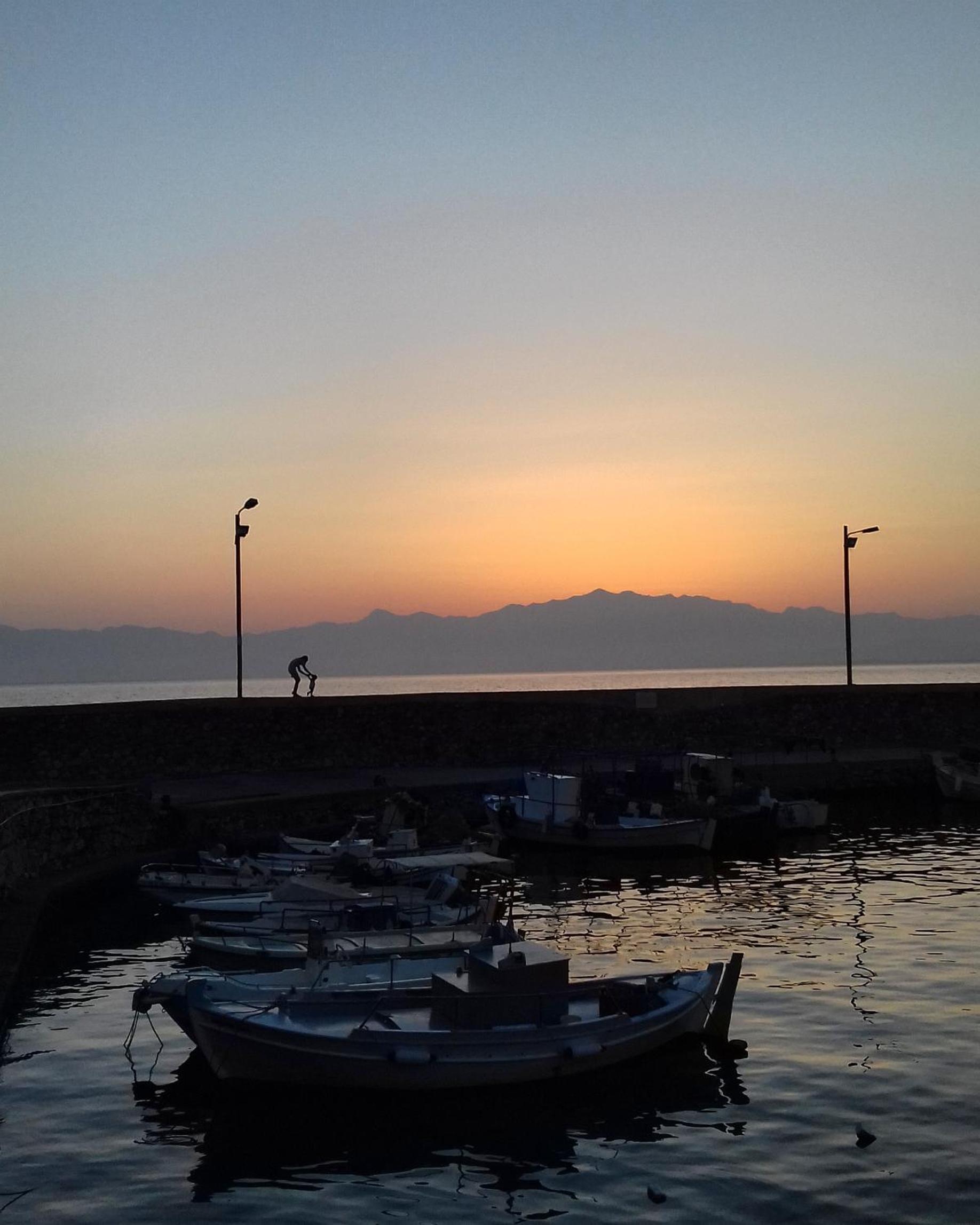 Ammos Luxury Suites photo 3