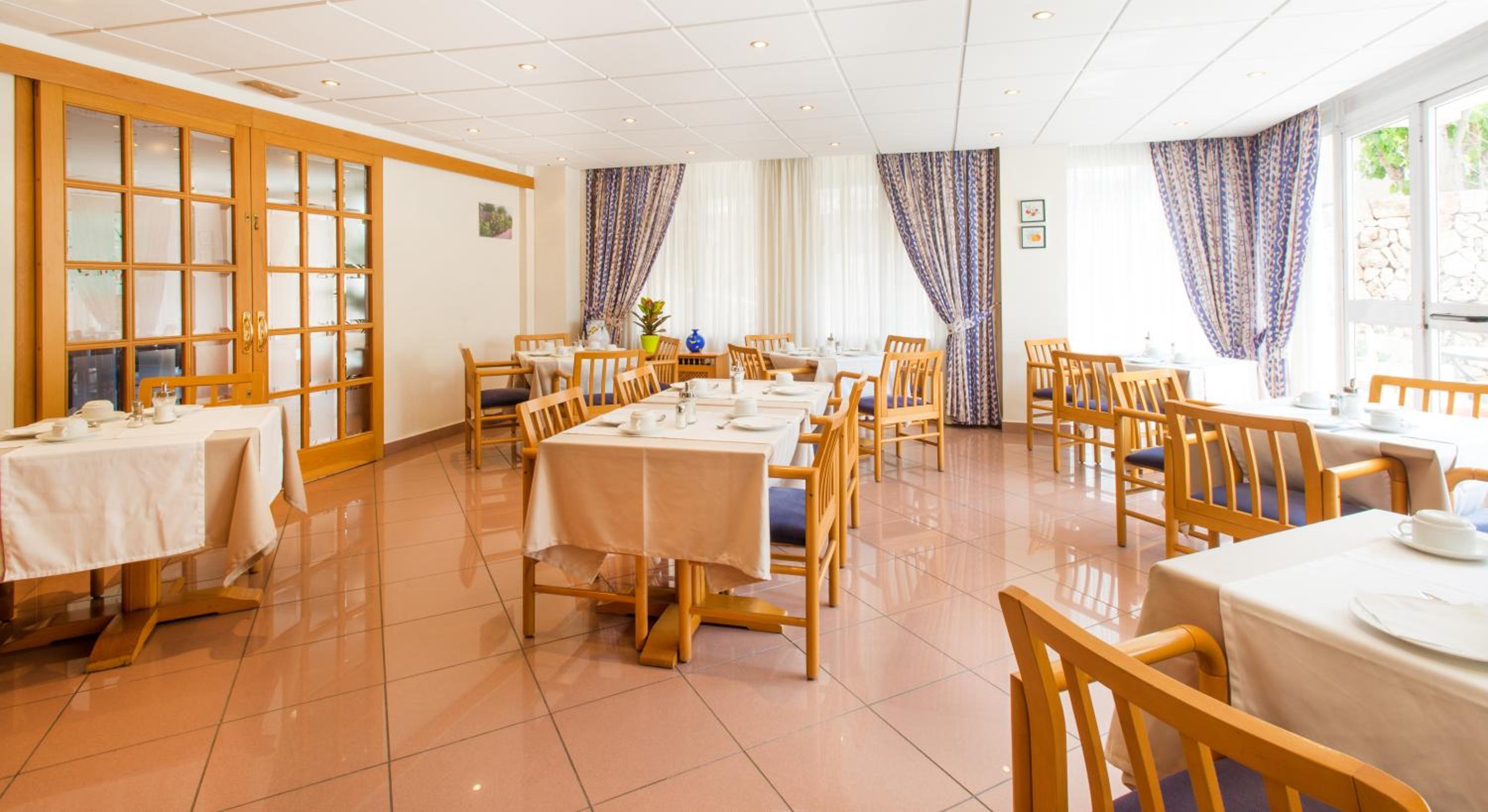 Hostal Residencia Sutimar