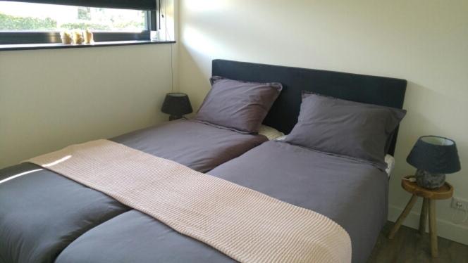 Een klein appartementje zonder keuken in het centrum Sleep at Hamtingh's view 3
