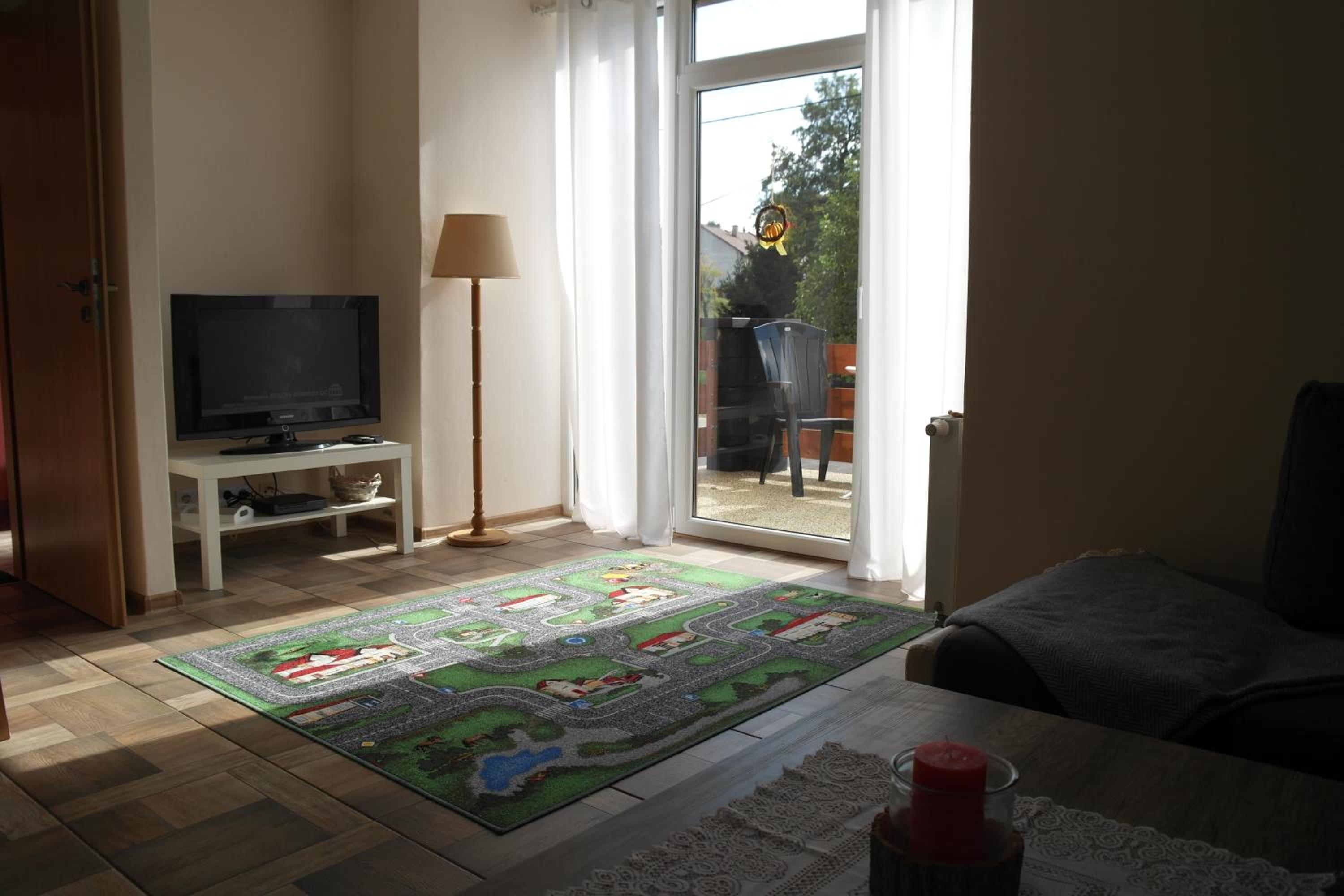 Photo 8