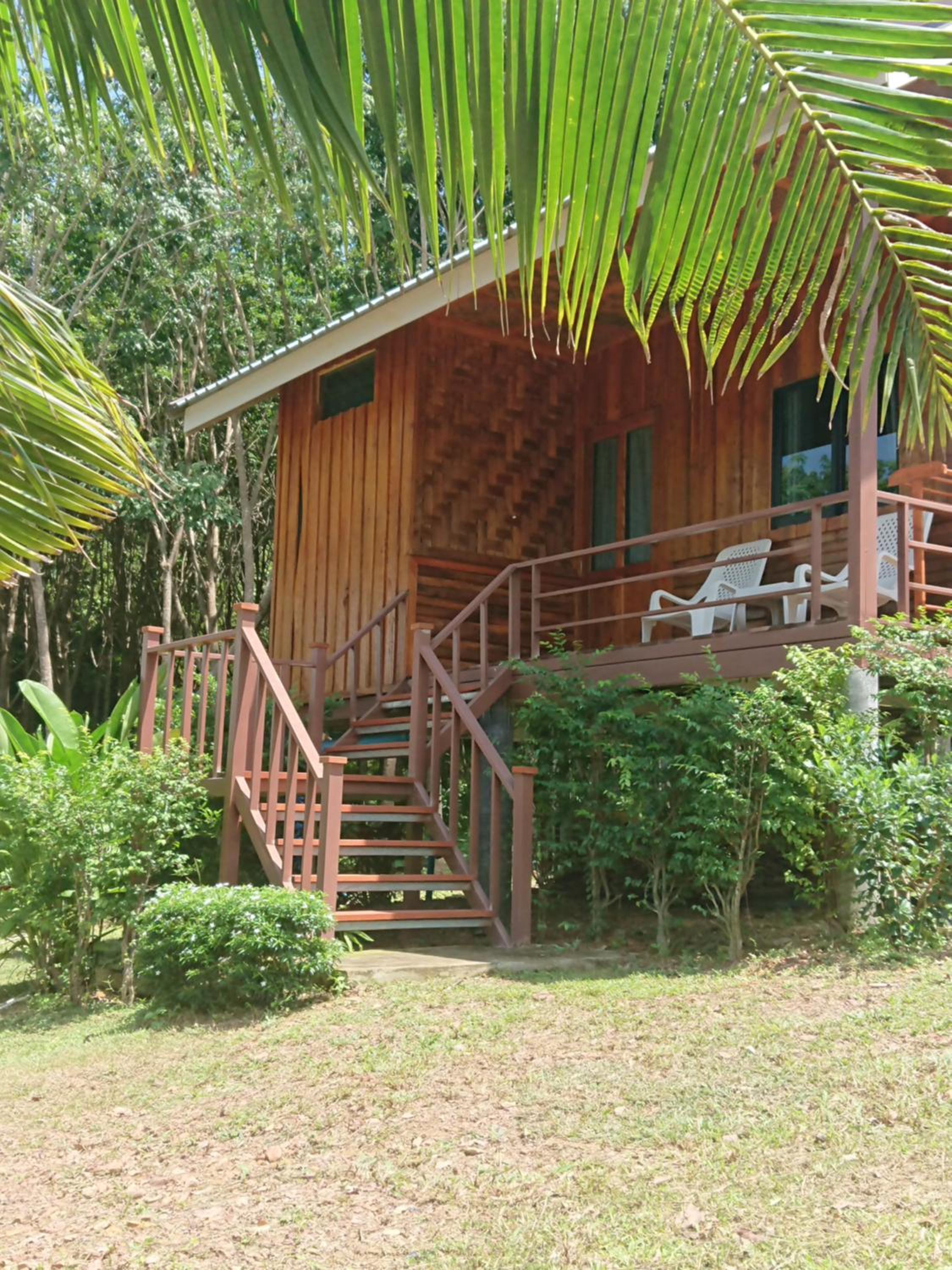 Hotel Lanta Para hut - Image 1