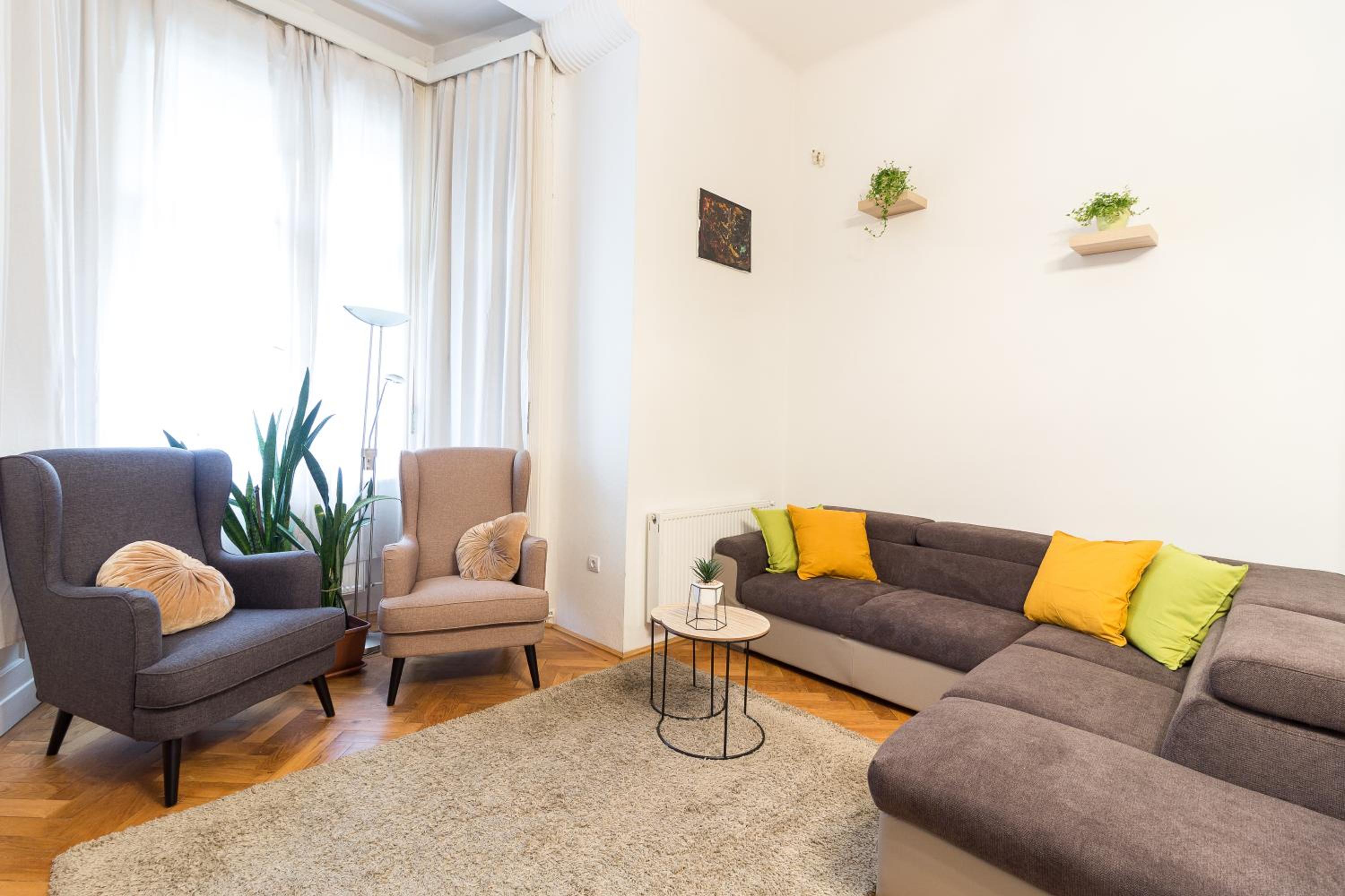 Beautiful Spacious Three-Room Suite Close to Buda Castle view 2