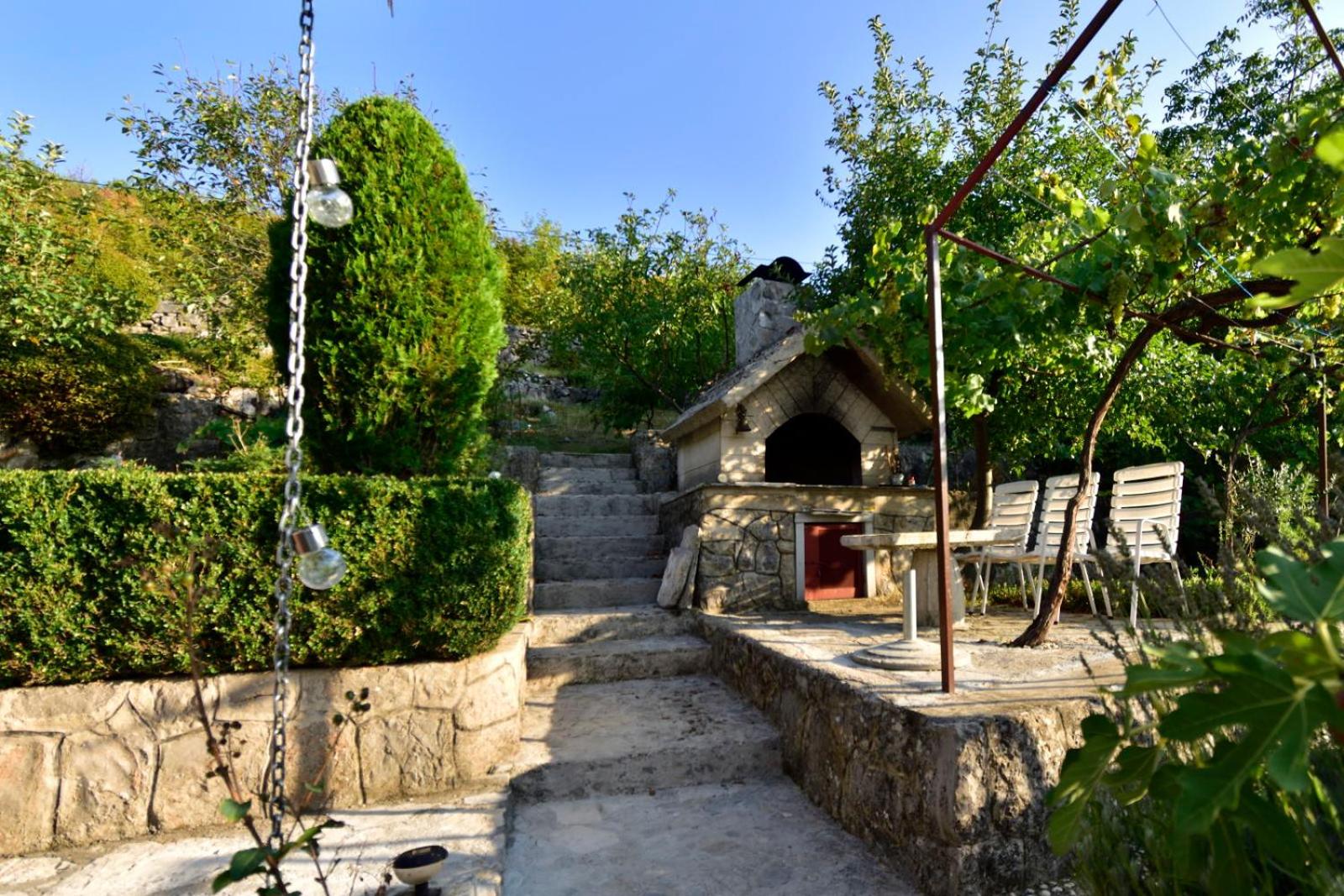 Photo 31