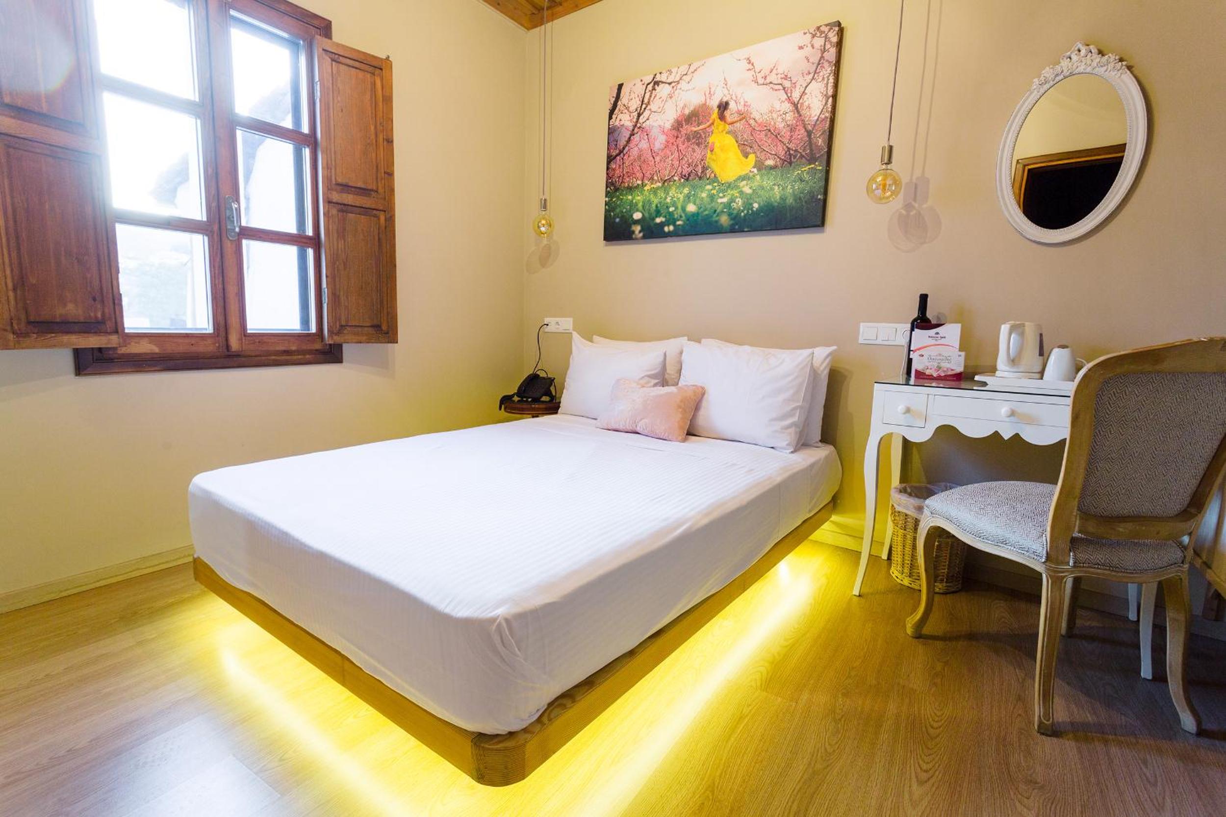 Blossom rooms & suite