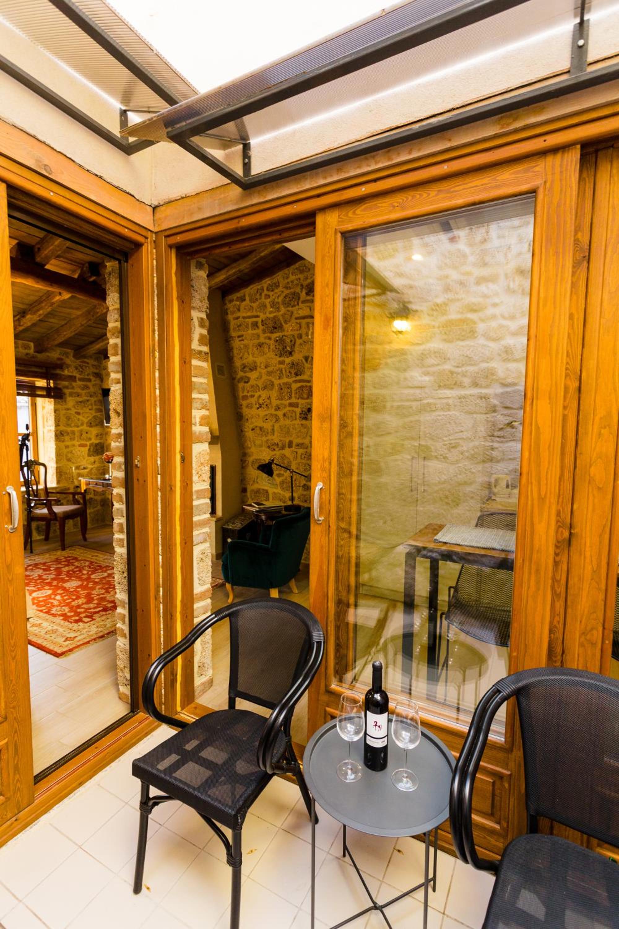 Blossom rooms & suite