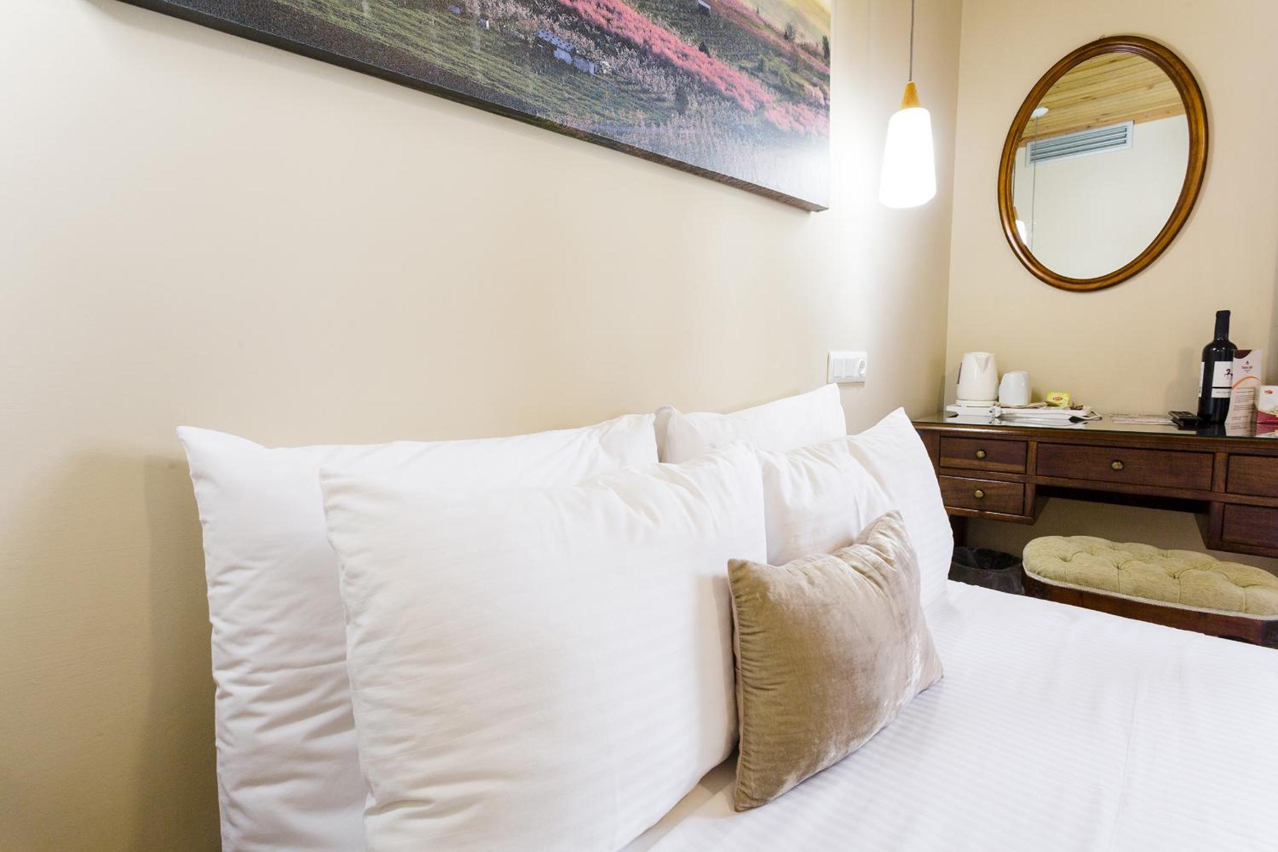 Blossom rooms & suite