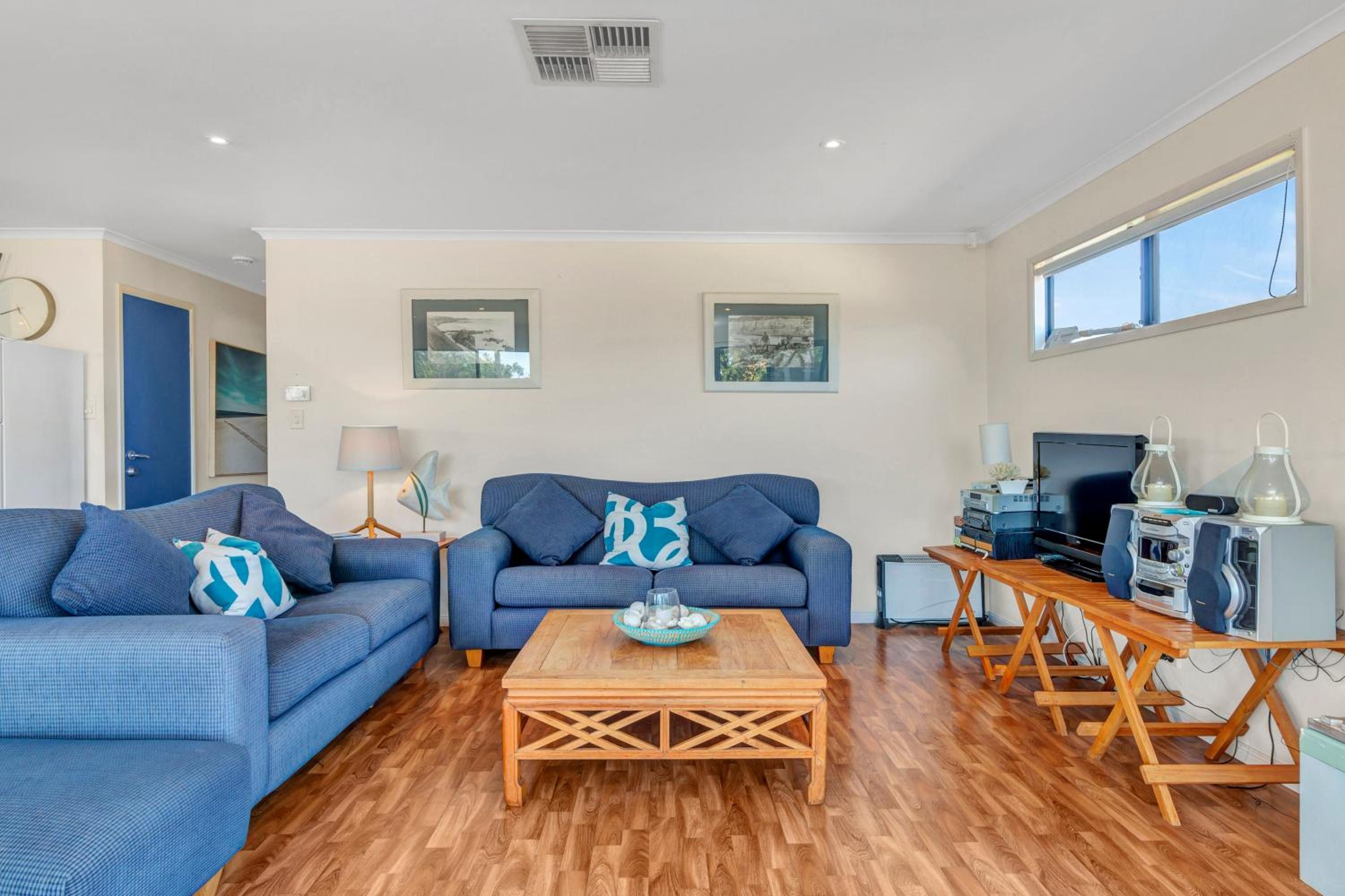 Zephyr Shores - Port Willunga - C21 SouthCoast Holidays