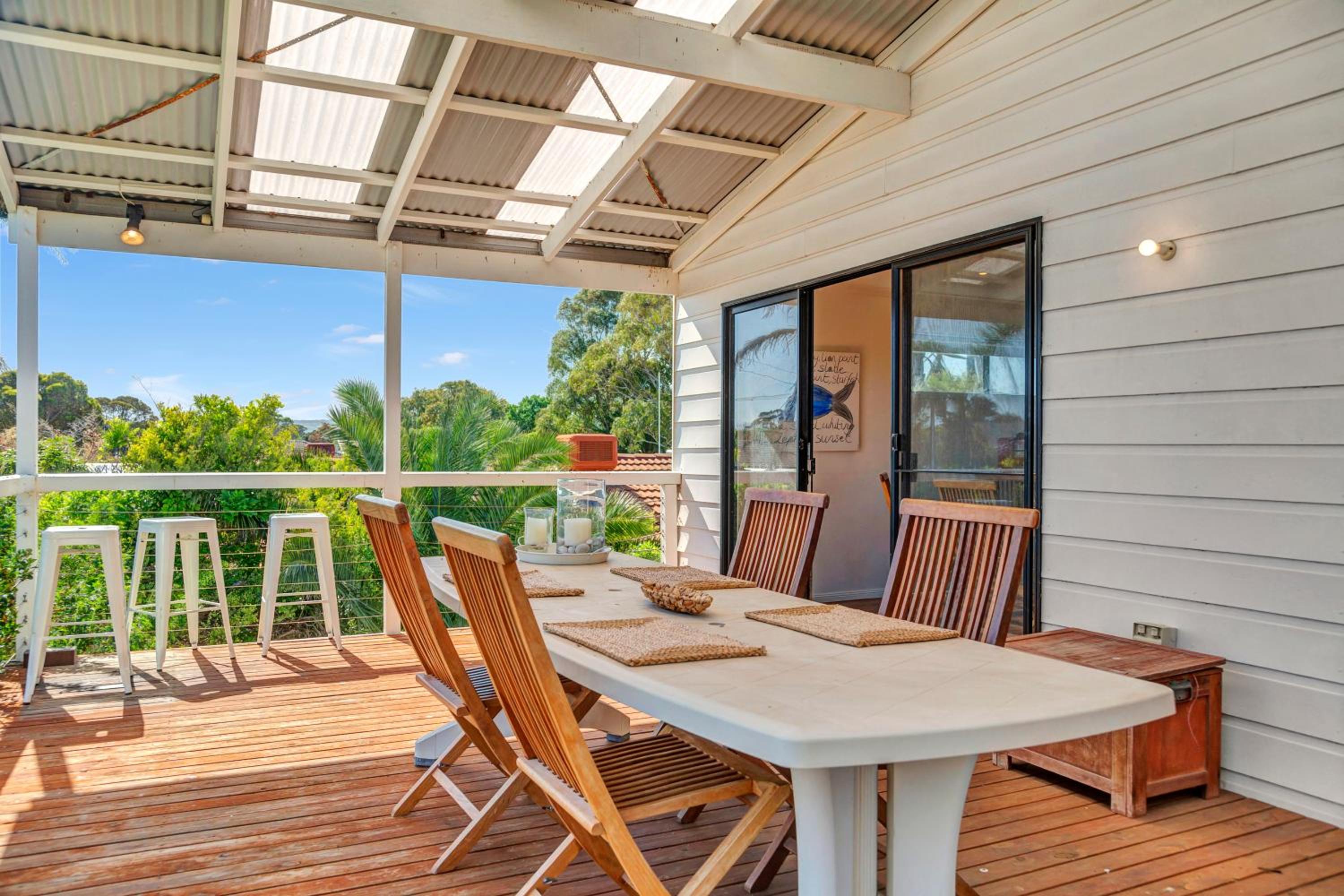 Zephyr Shores - Port Willunga - C21 SouthCoast Holidays