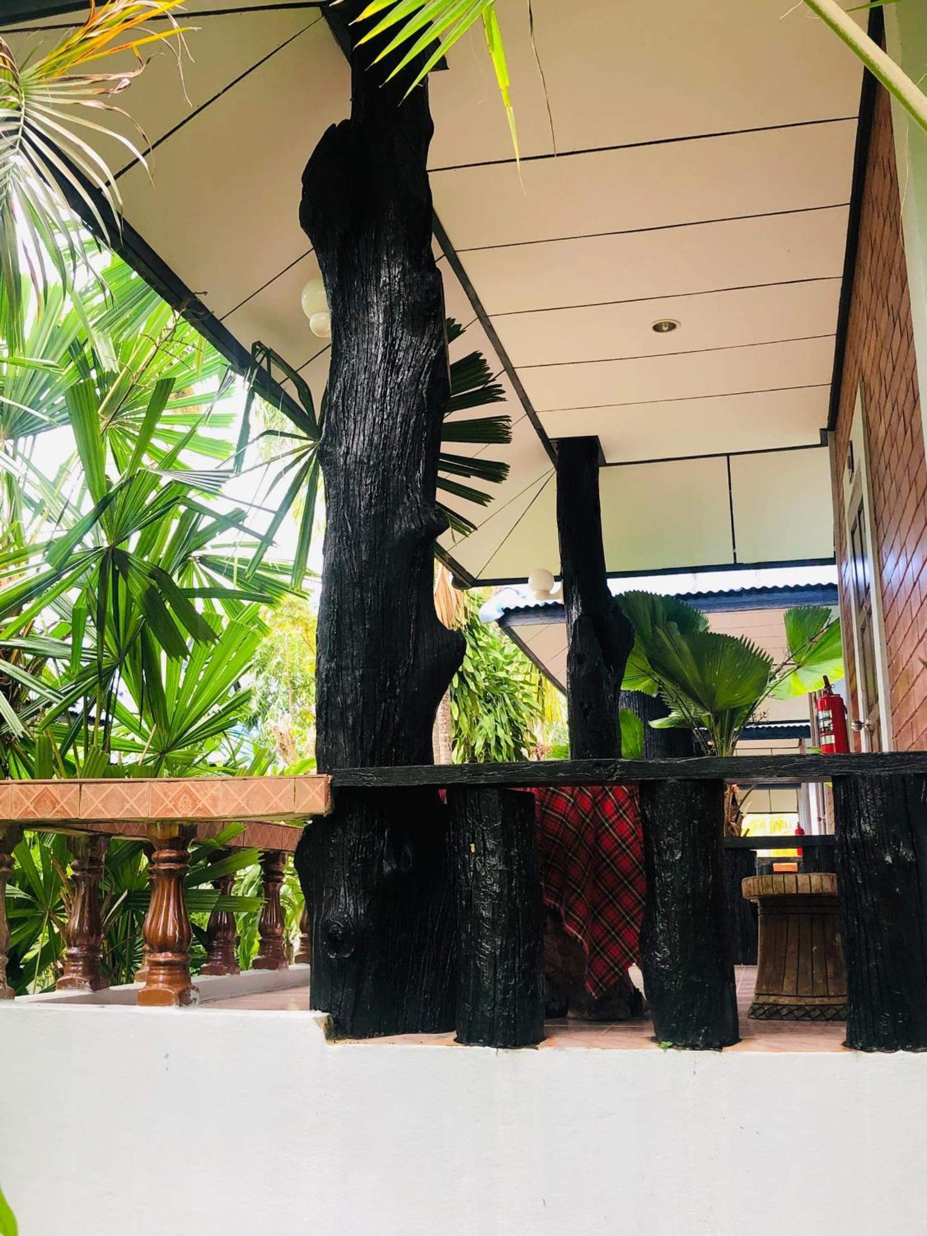 Lovely Lanta Resort