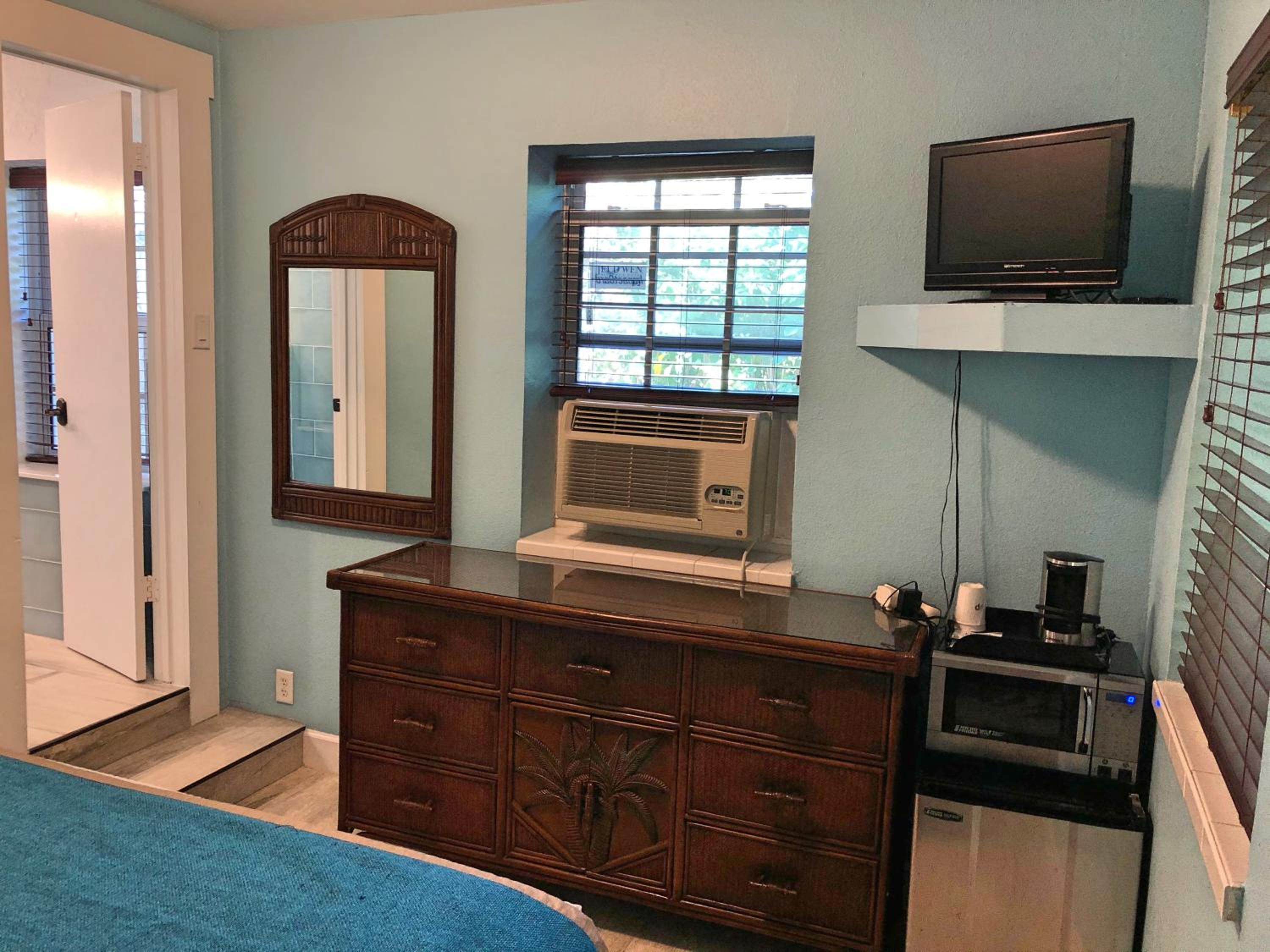 The Pelican Key Largo Cottages