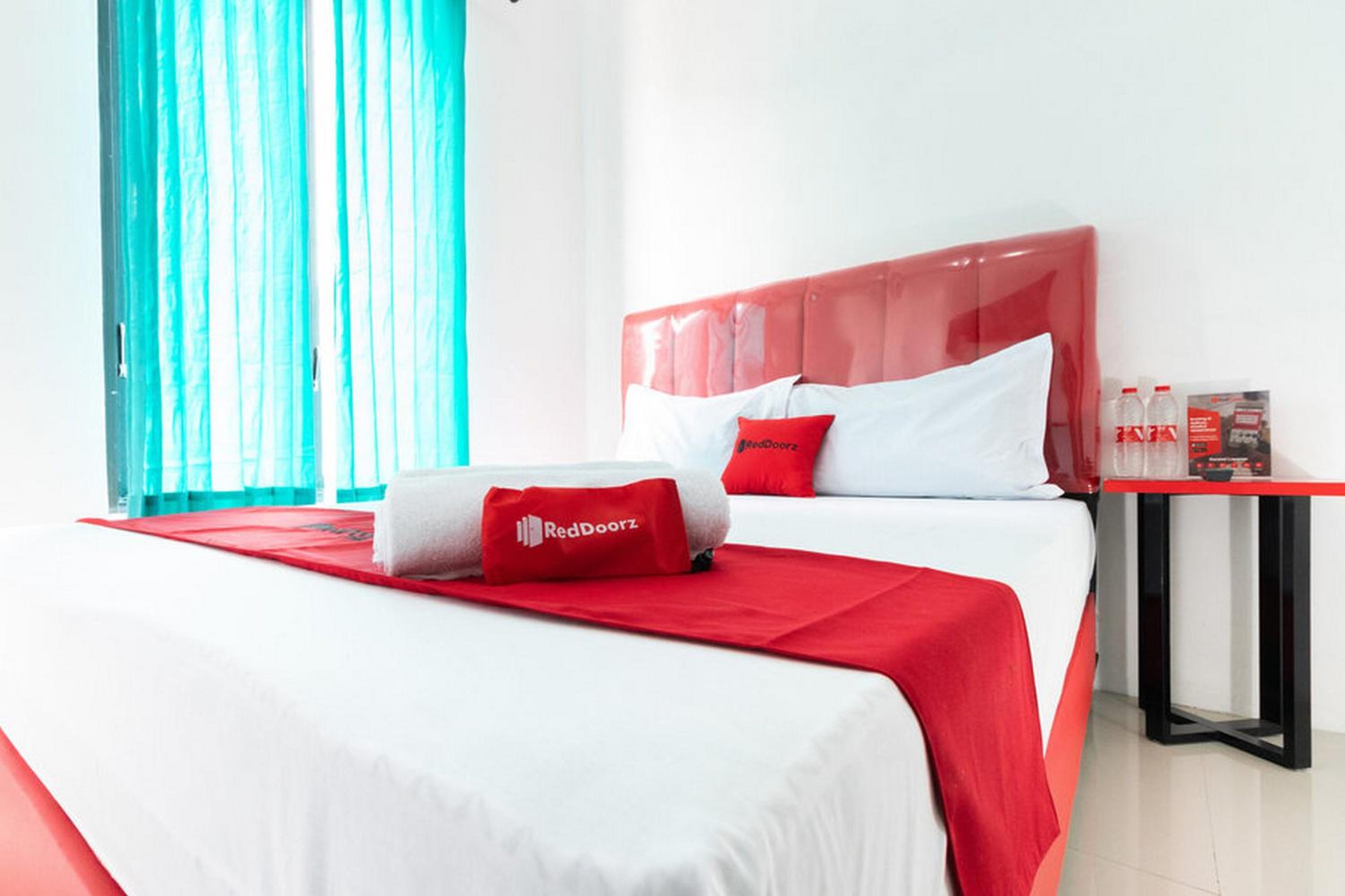 RedDoorz @ Jalan Dr Mansyur Medan 2, Medan - 16