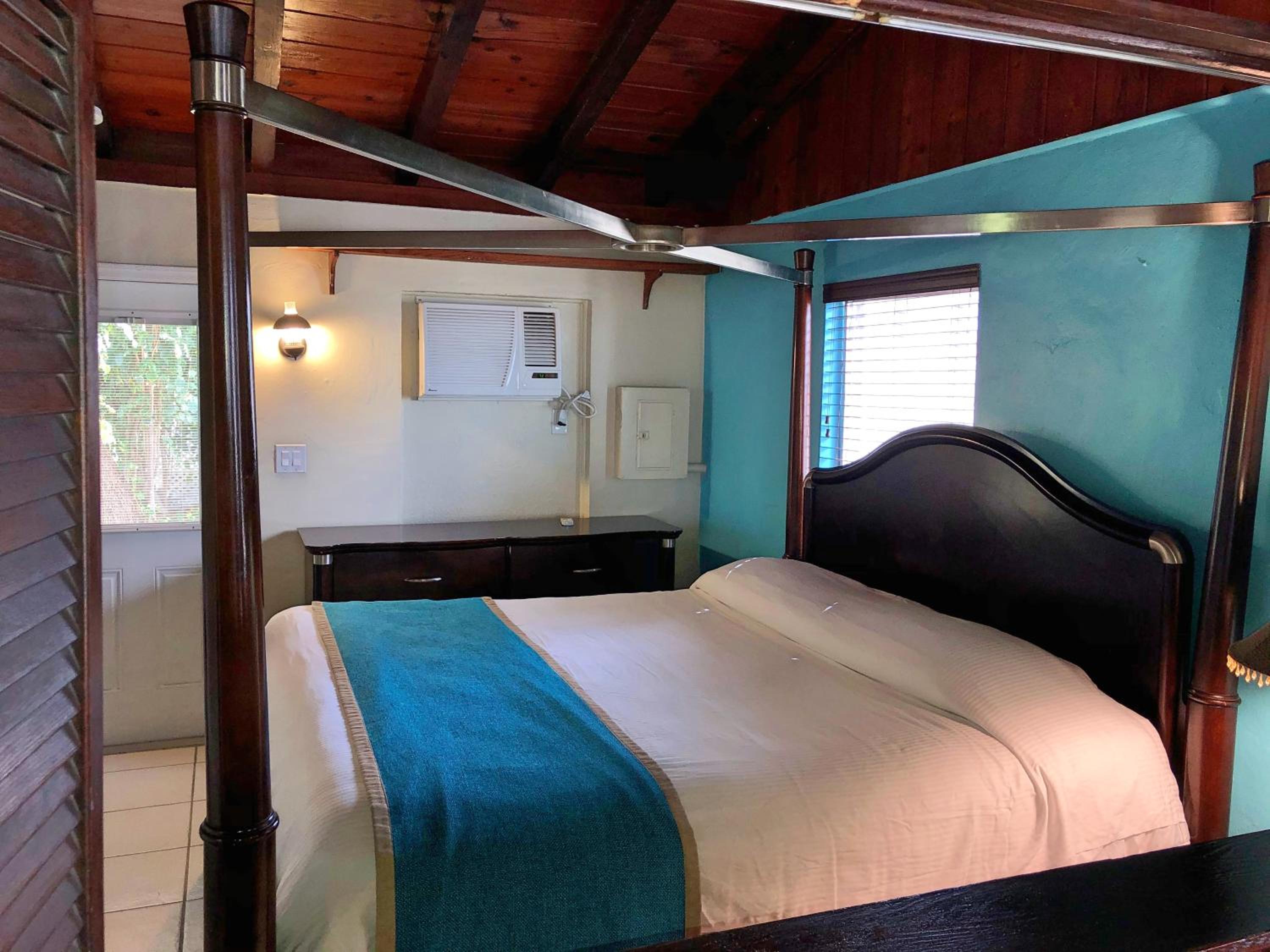 The Pelican Key Largo Cottages