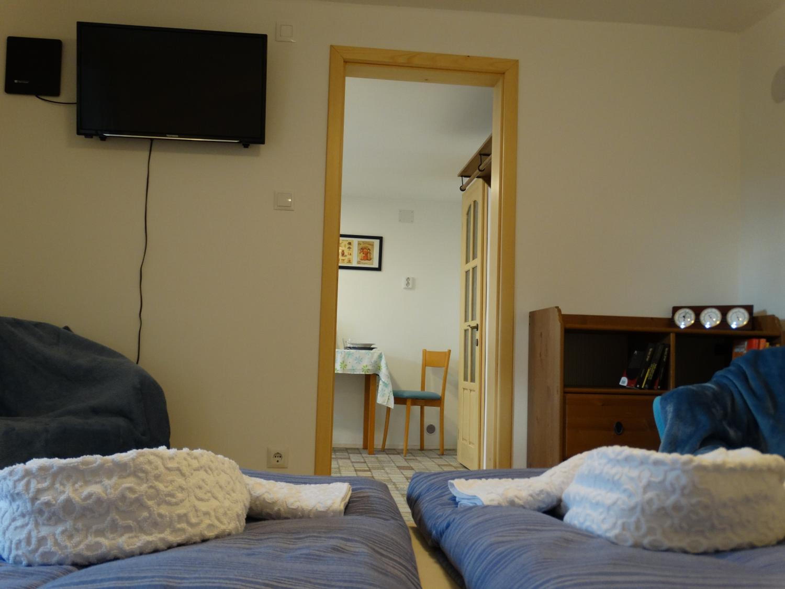 Photo 33