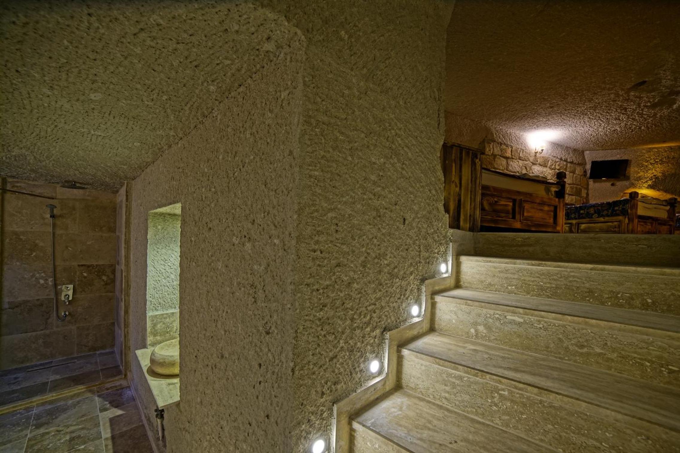 Zeus Cave Suites - Image 104