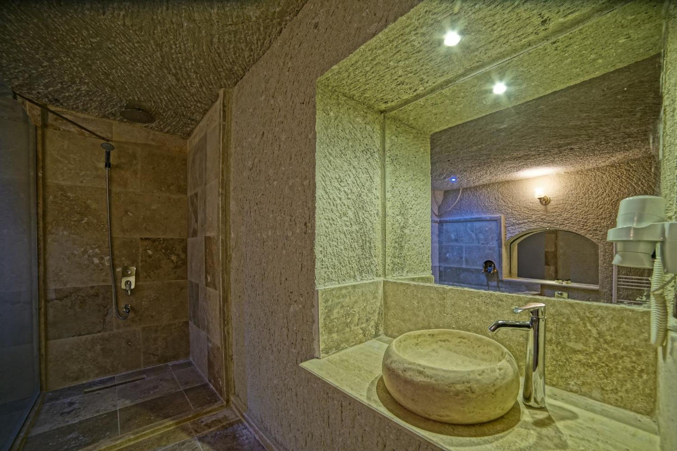 Zeus Cave Suites - Image 105