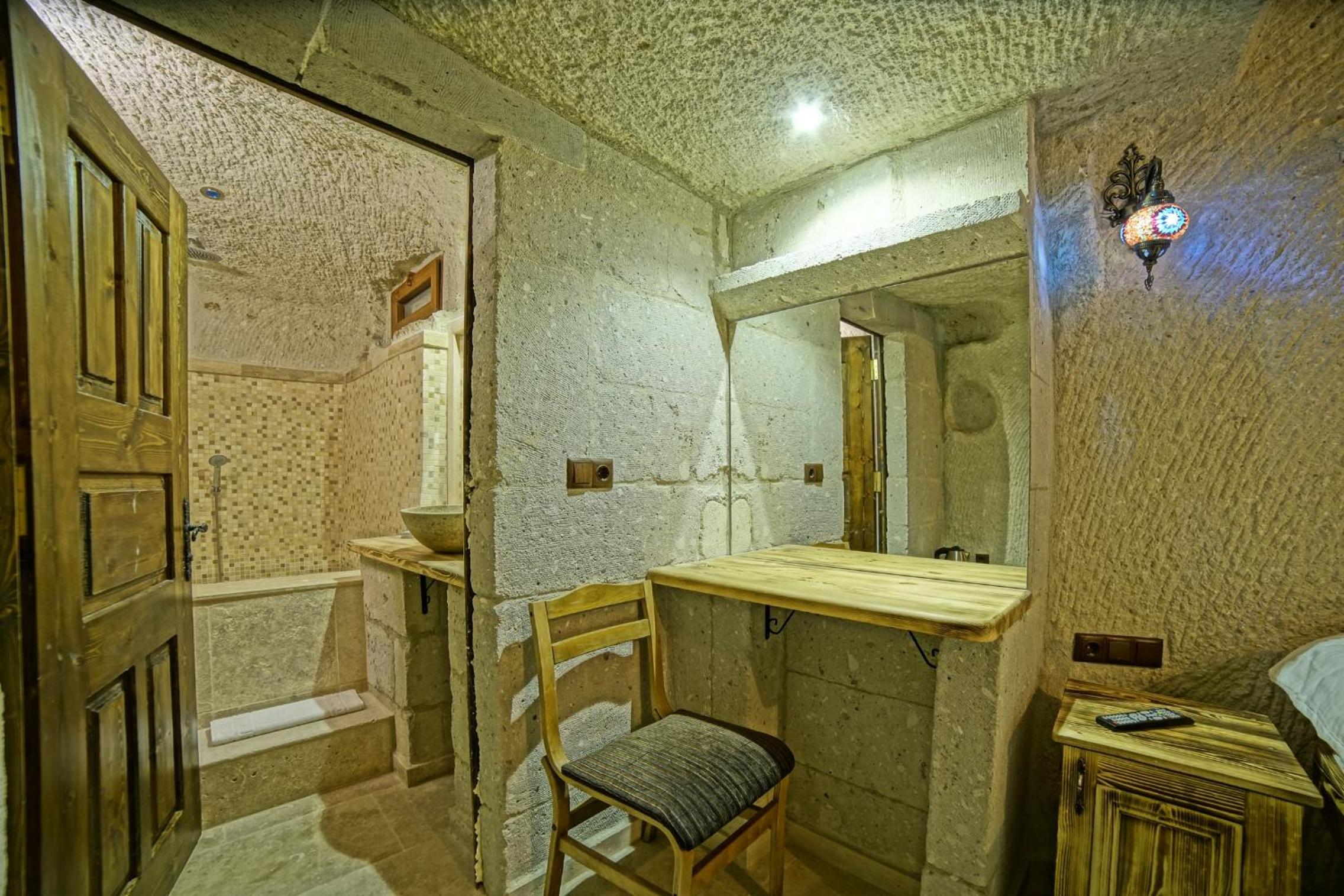 Zeus Cave Suites - Image 106