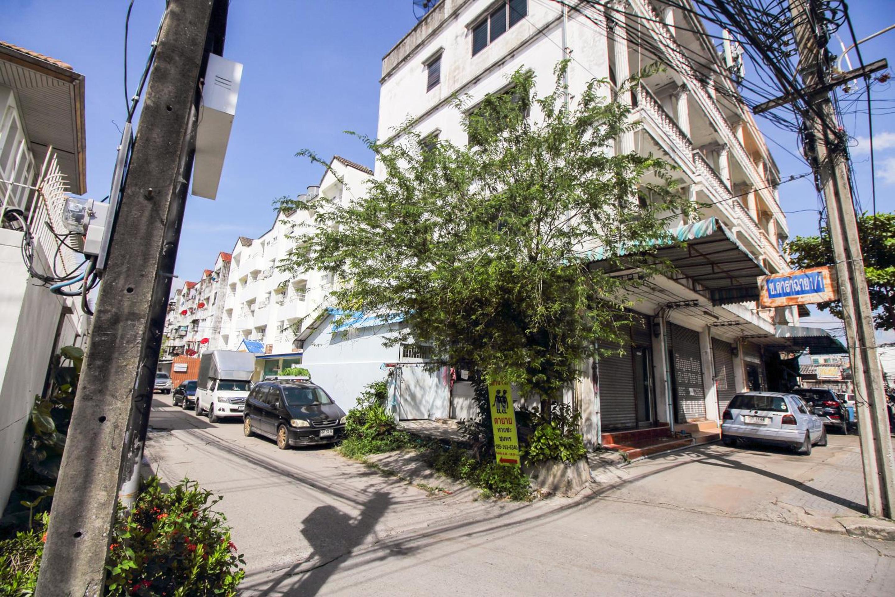 SLT Apartment Bangkok