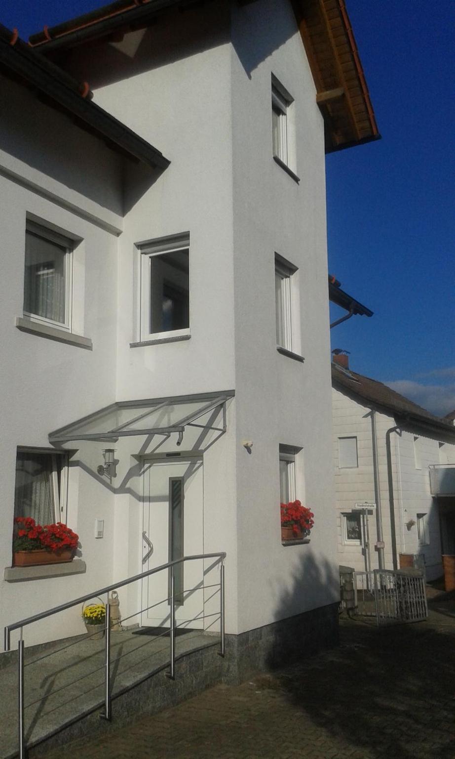 Ferienwohnung Christiane - neue, moderne Ferienwohnung mit Blick ins Grüne