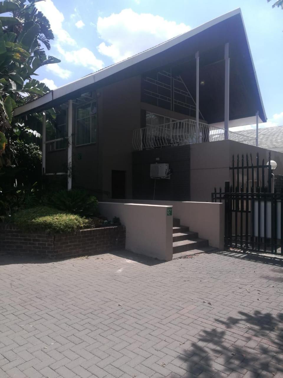 Rustenburg Guest House, photo 53