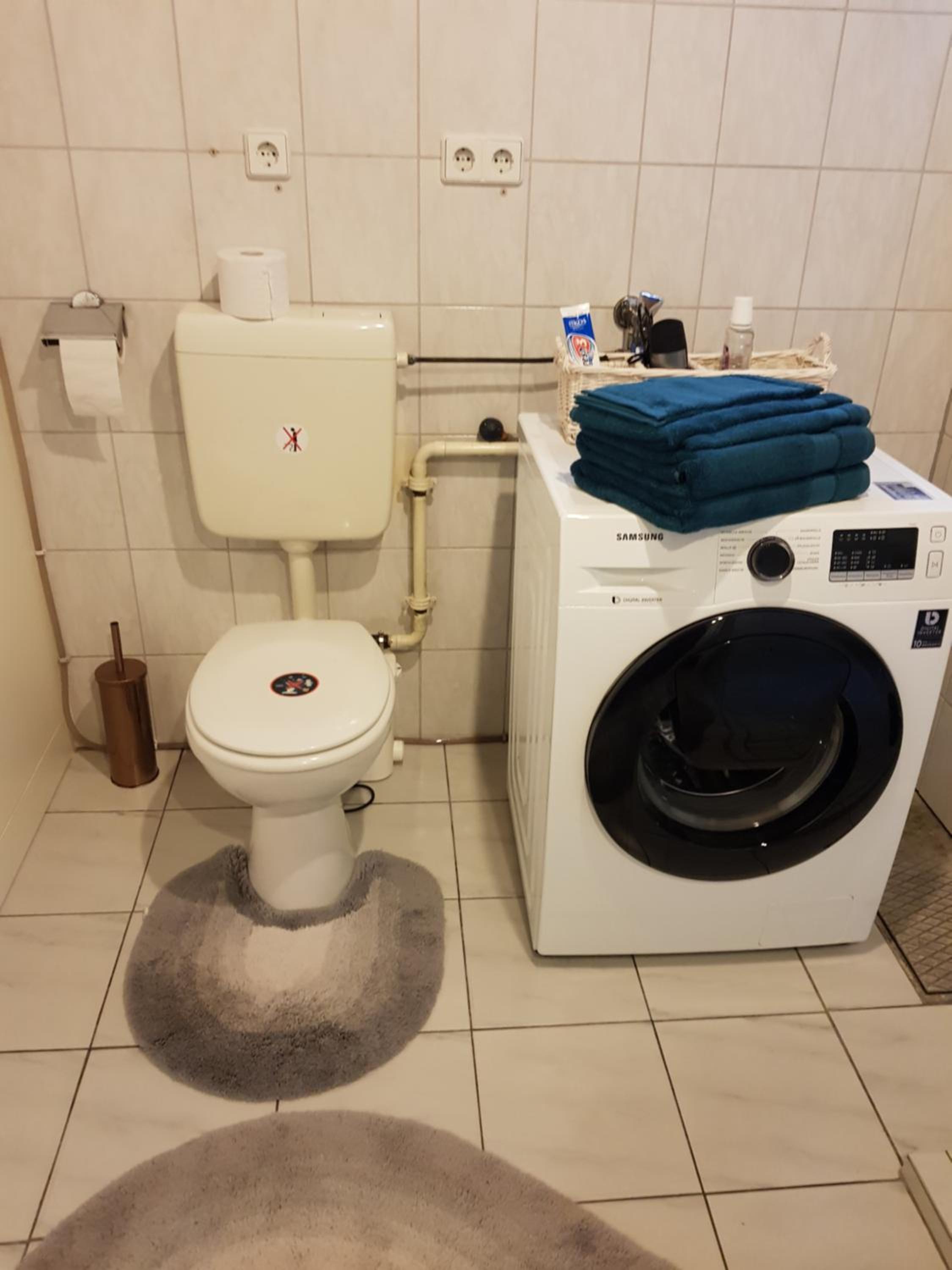4 Sterne Souterrain Apartment Alt-Mariendorf