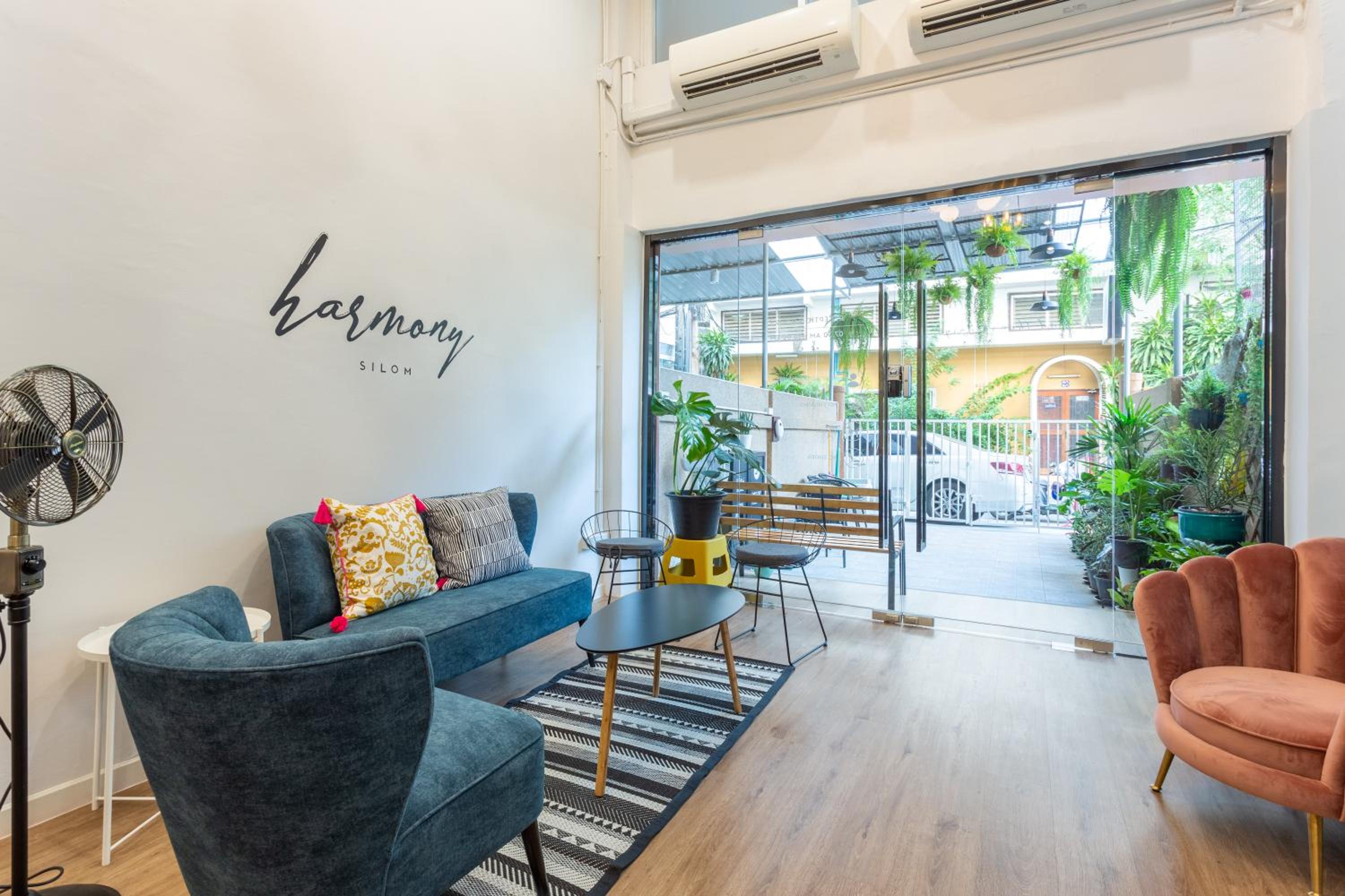 lounge