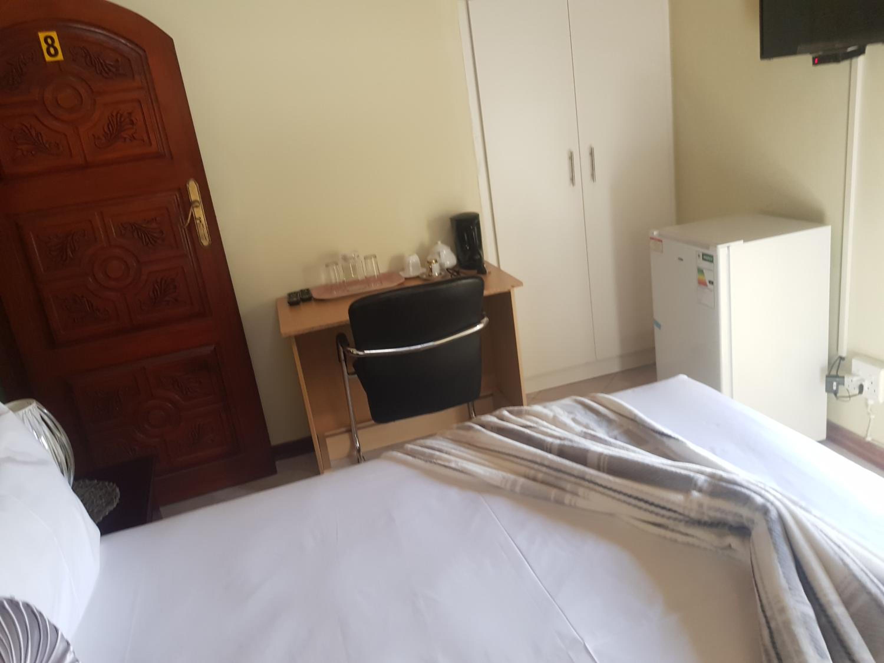 ALIMOP GUESTHOUSE