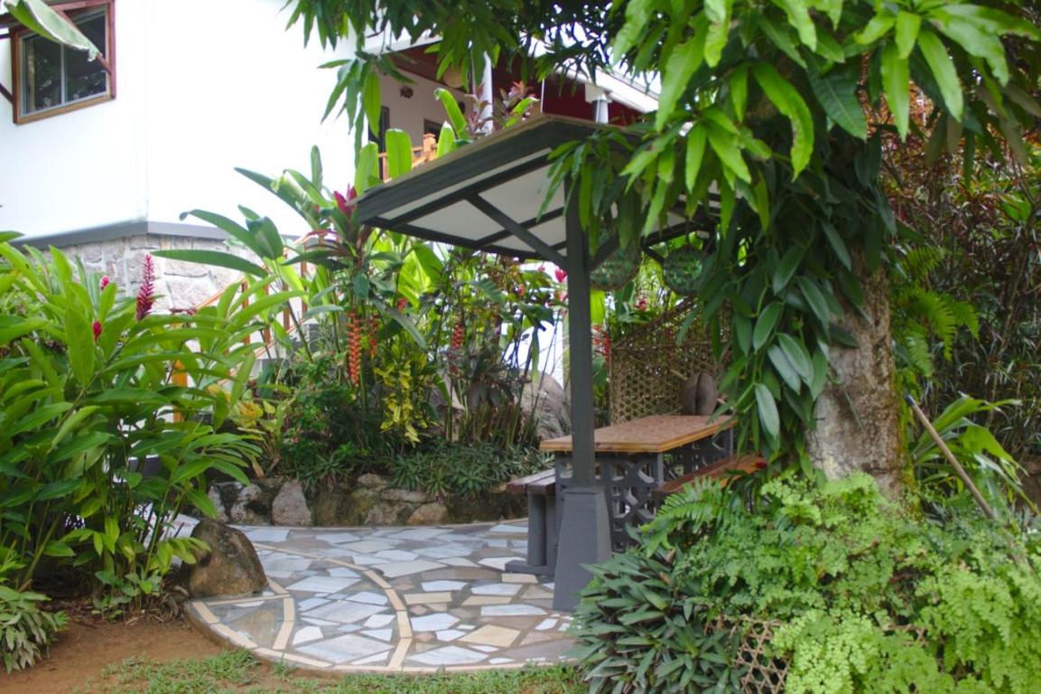 Nid'Aigle Lodge view 5