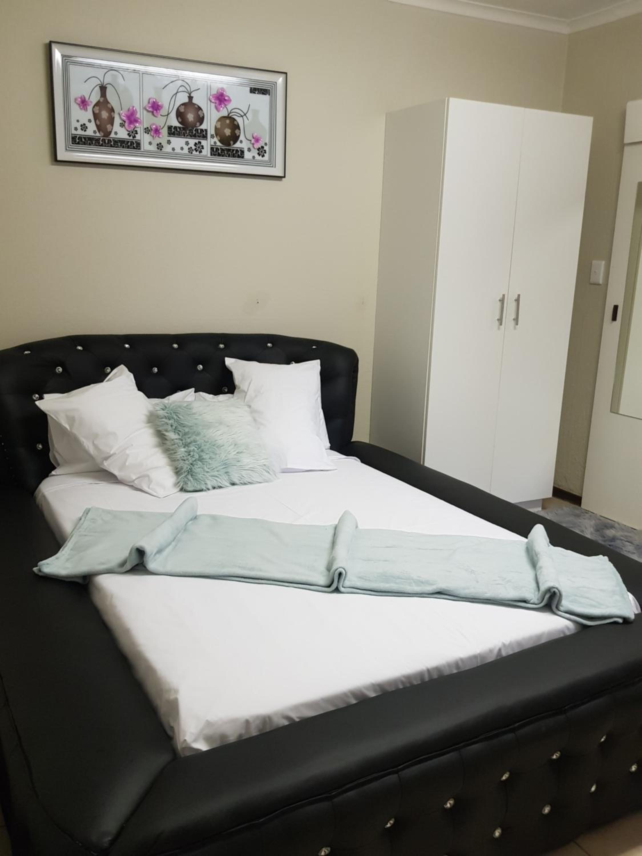 ALIMOP GUESTHOUSE