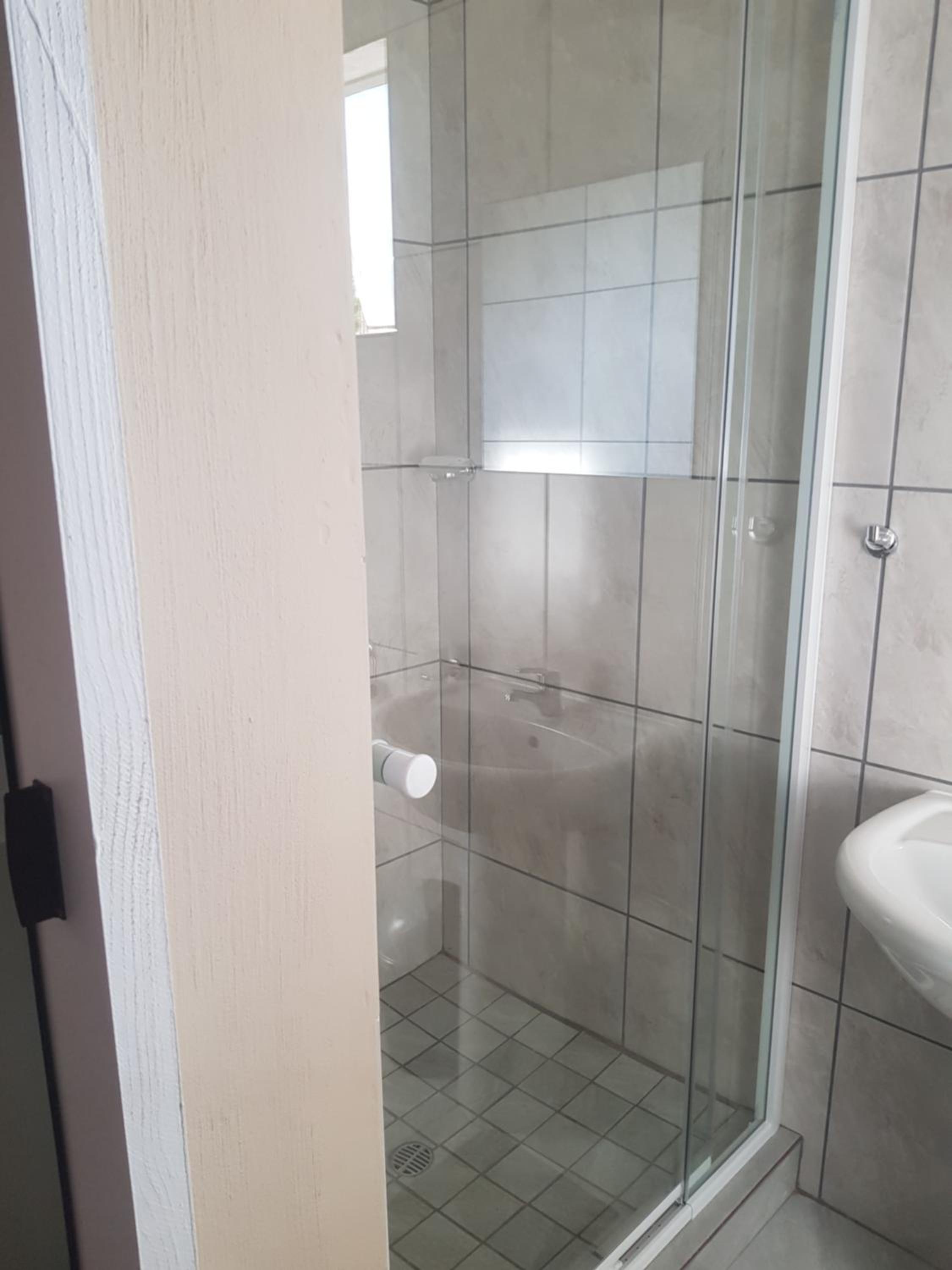 ALIMOP GUESTHOUSE