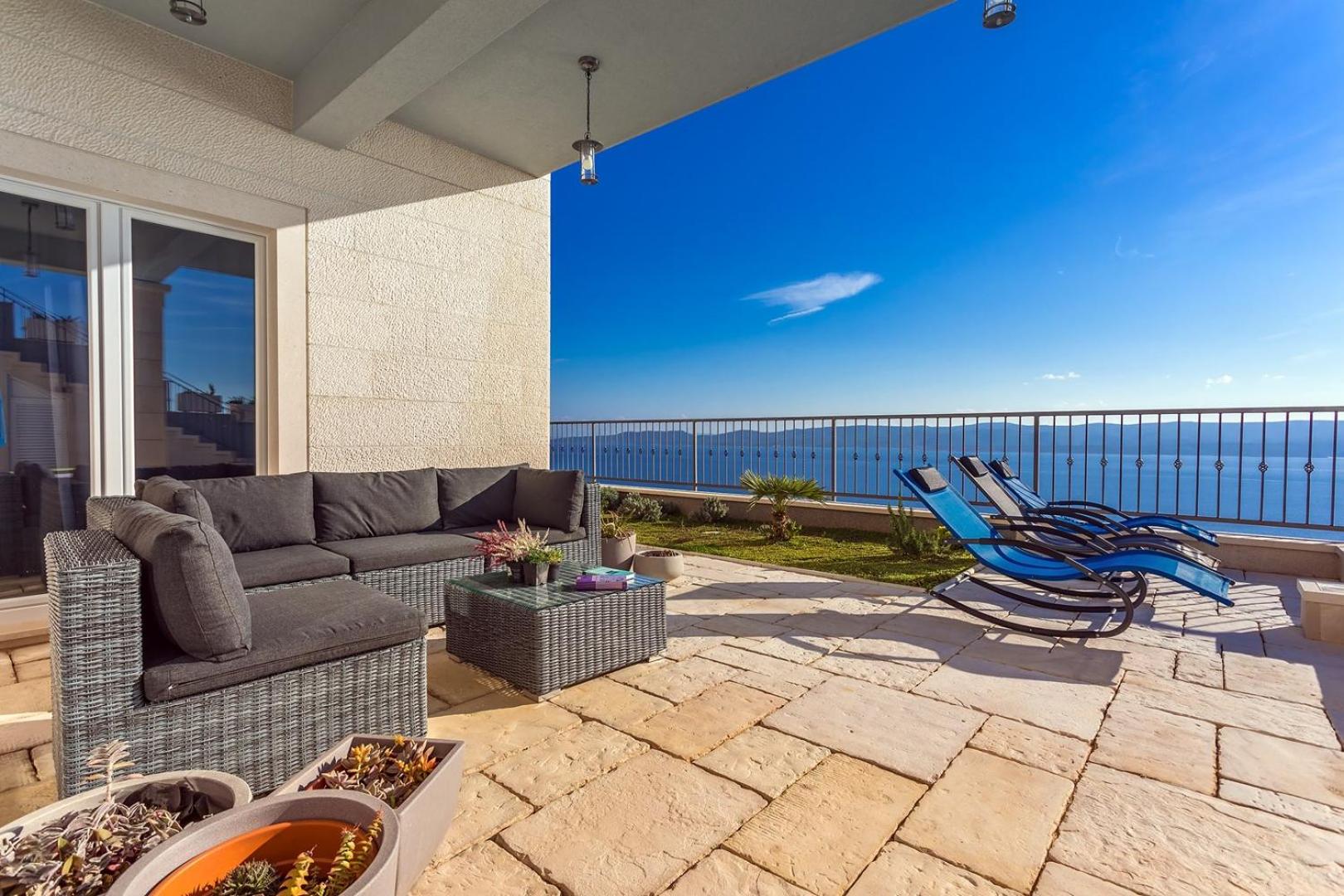 Villa S&A with heated private pool, 3 bedrooms, 3 bathrooms, playground view 5