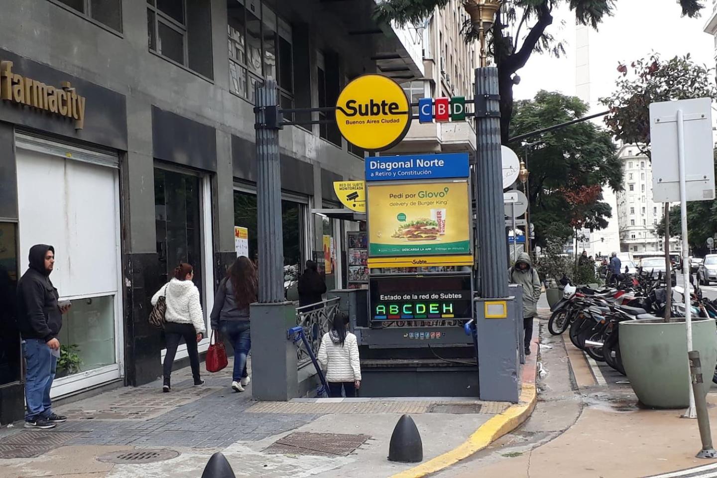 RANCHO TANGUERO EN EL OBELISCO en Corrientes 818