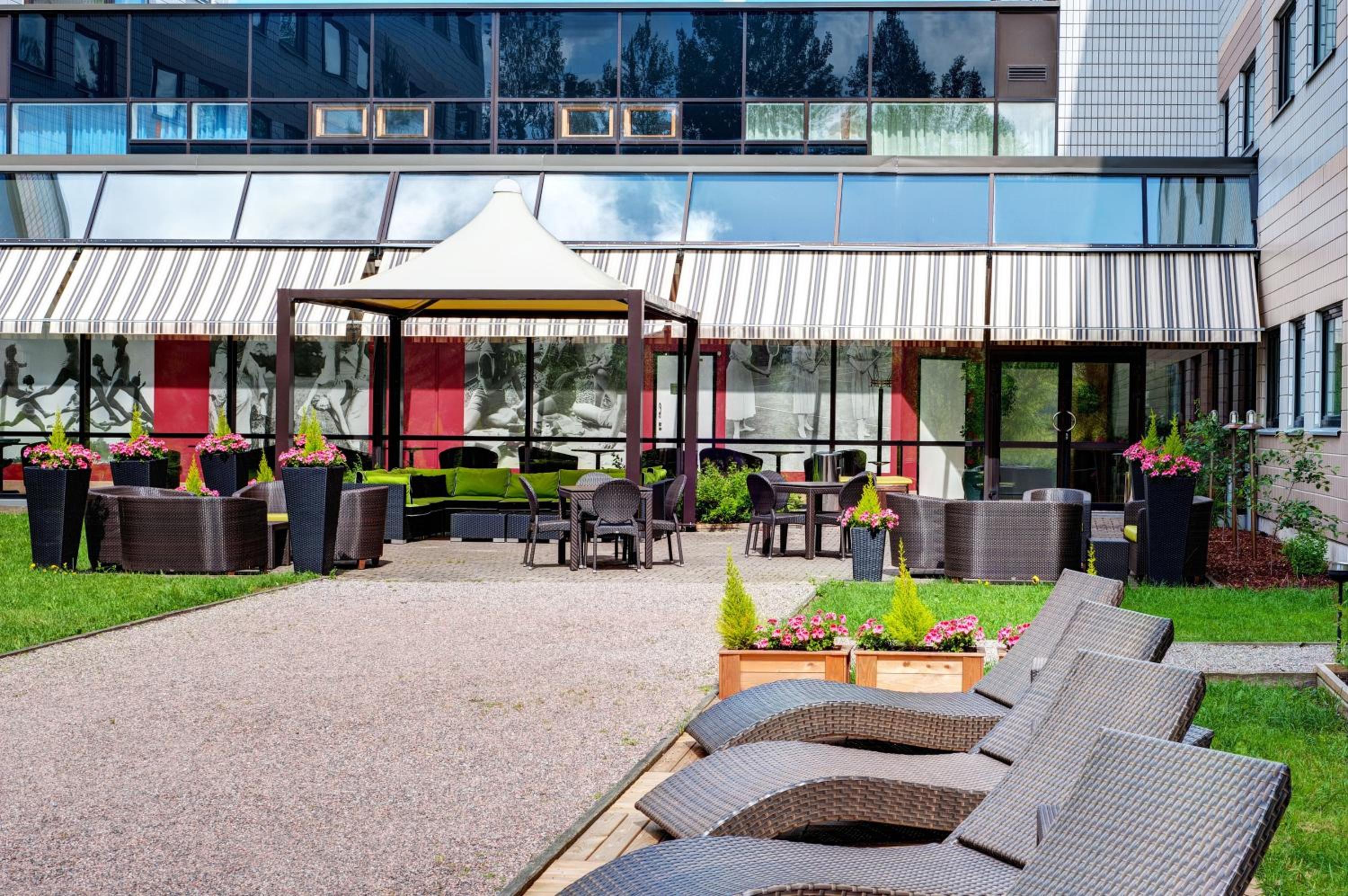 Vantaa Vacations - Holiday Inn Helsinki-Vantaa Airport, an IHG Hotel - Property Image 2