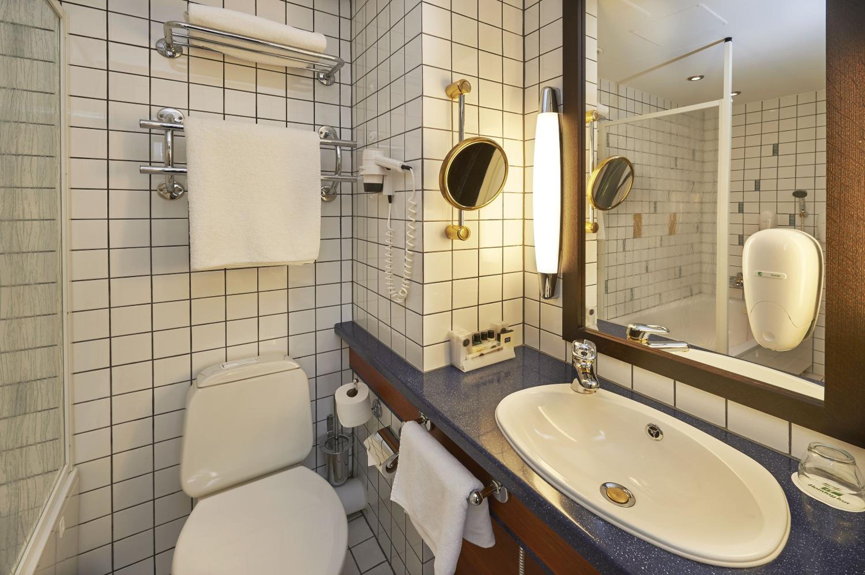 Vantaa Vacations - Holiday Inn Helsinki-Vantaa Airport, an IHG Hotel - Property Image 9
