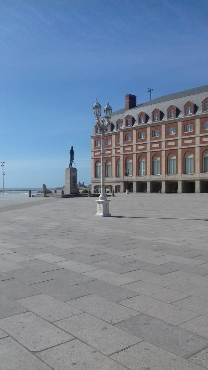 DEPARTAMENTO EN PLAZA COLON, 200 MTS DE LA PLAYA
