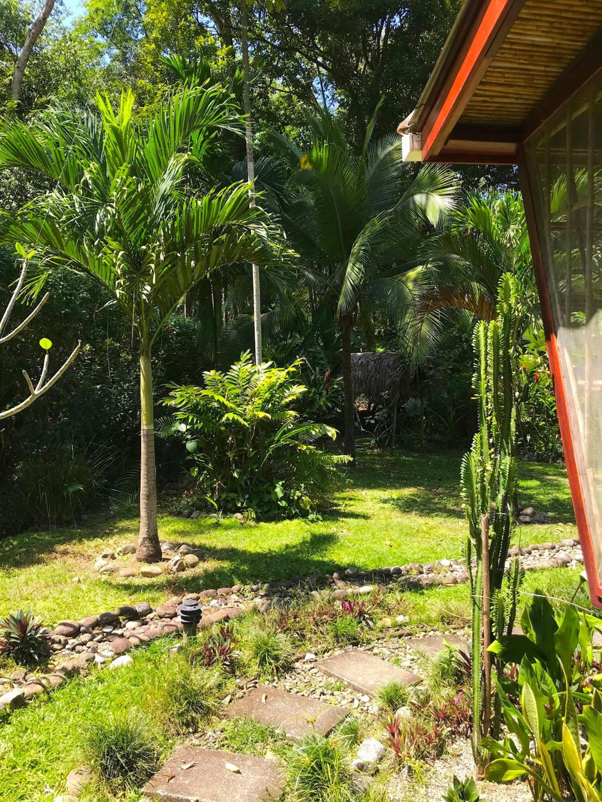 Zen Villa 1 - Three bedroom Luxury Villa with Private Garden -Playa Chiquita