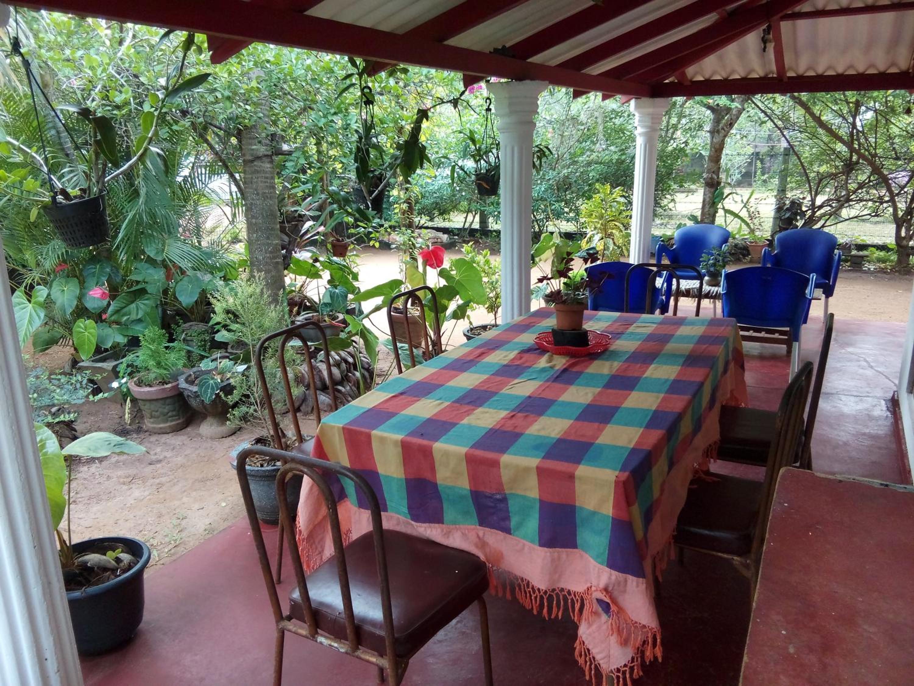 Lake House Homestay