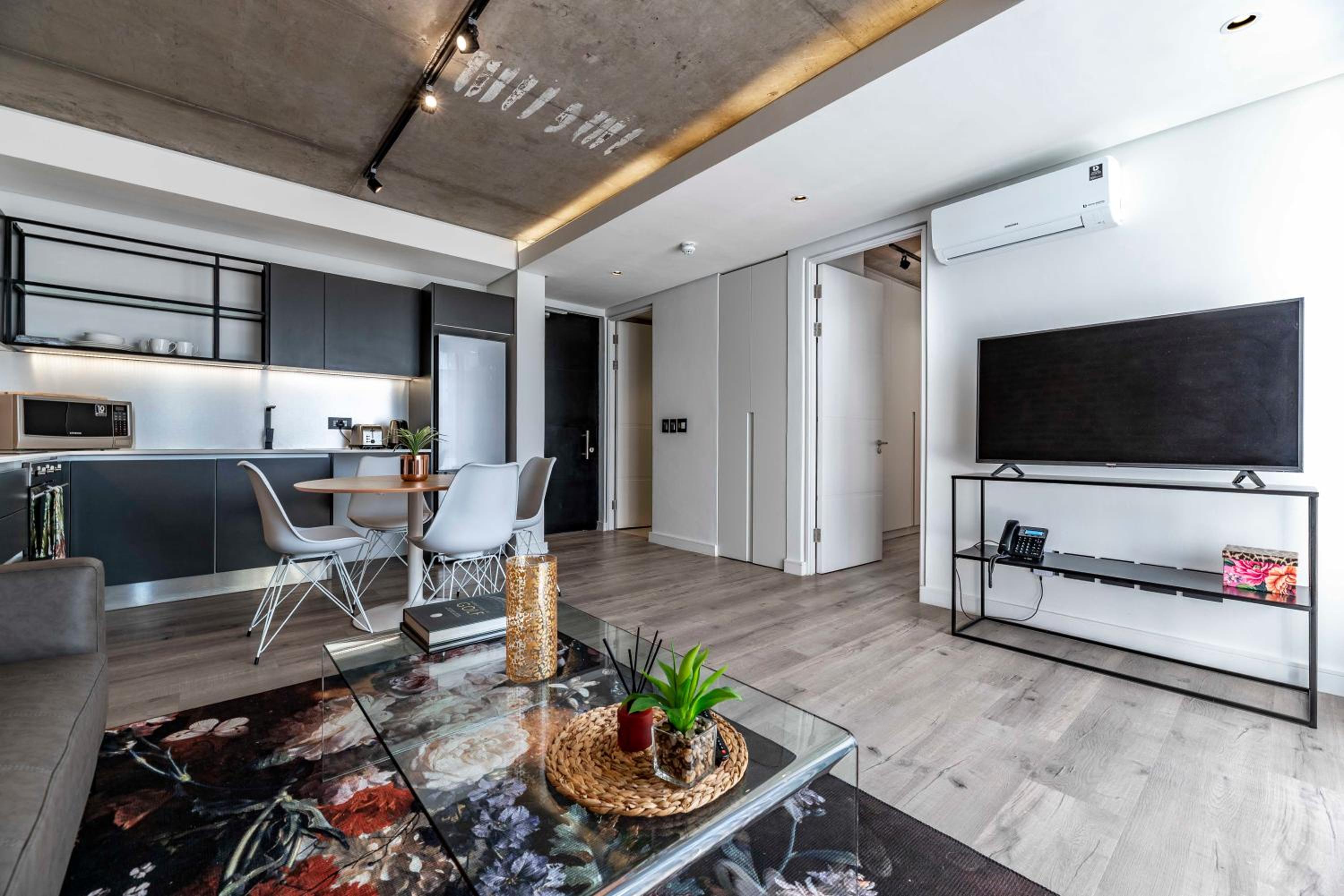 402 The Signature, De Waterkant view 4