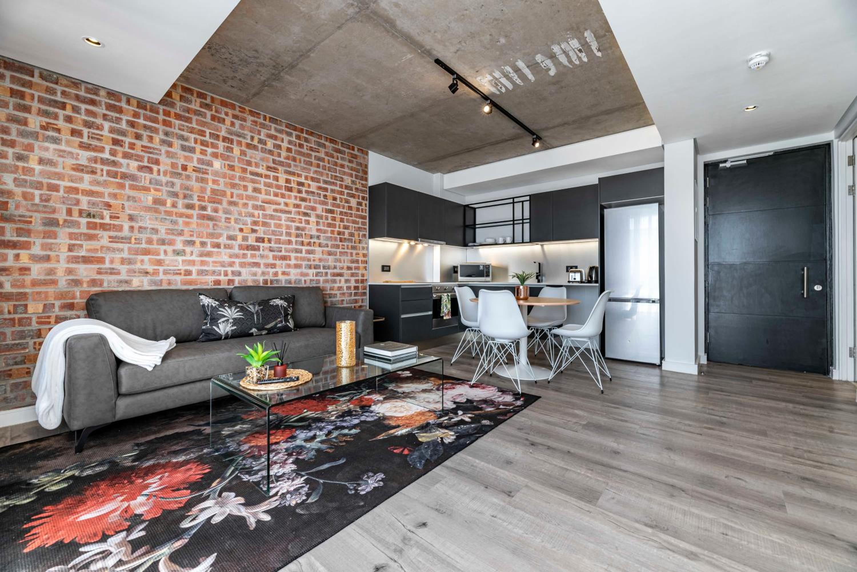 402 The Signature, De Waterkant view 2