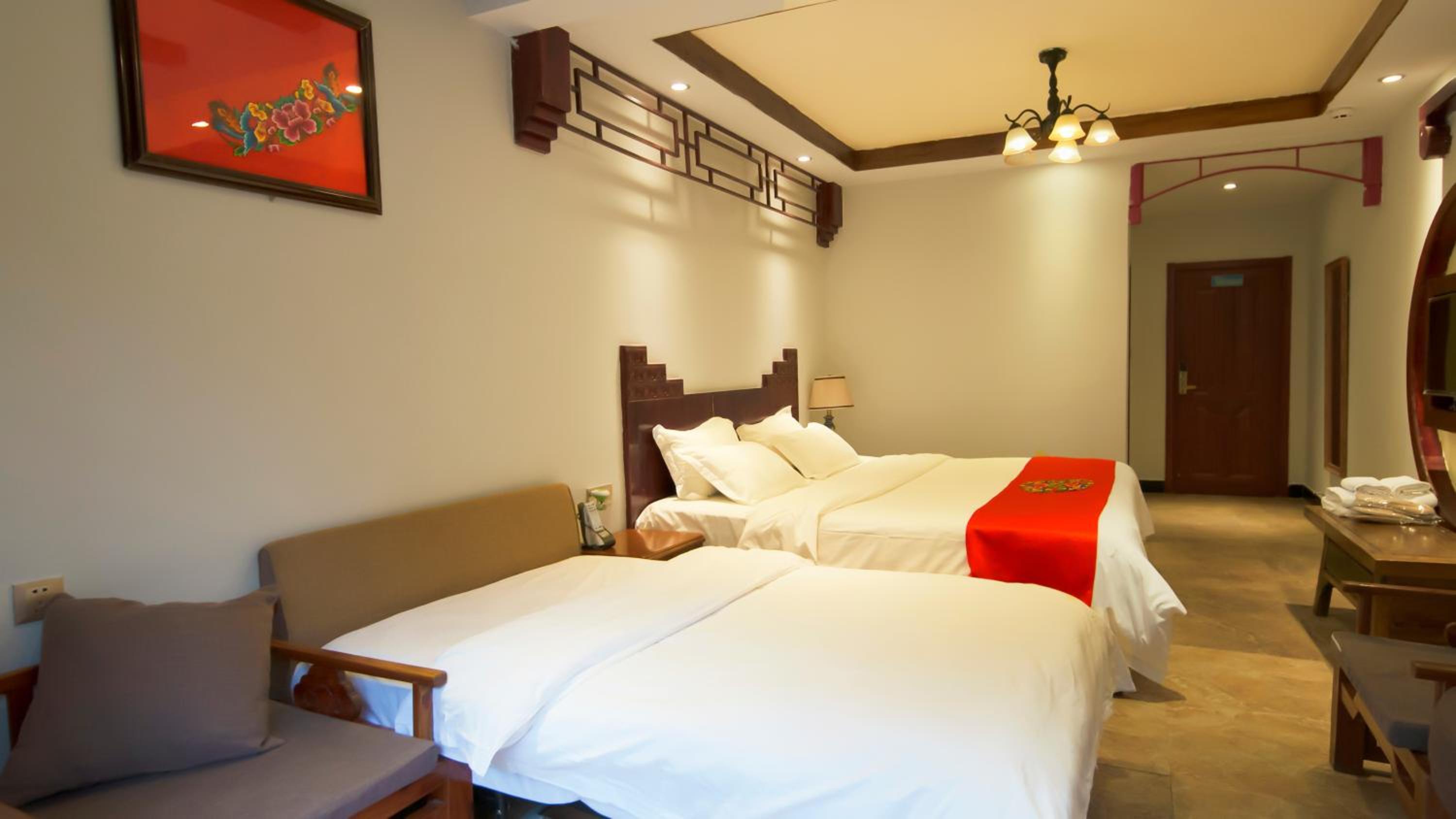 Fenghuang Tujia Ethnic Minority River View Hotel