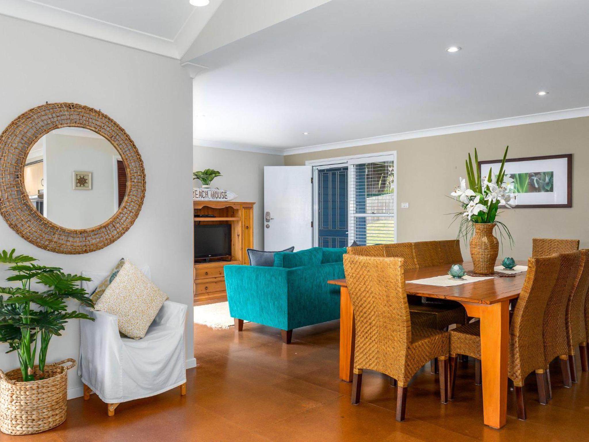 Akarana Beach House by Jervis Bay Rentals