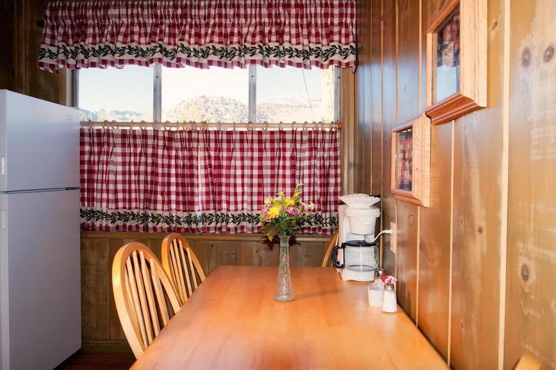 June Lake Motel